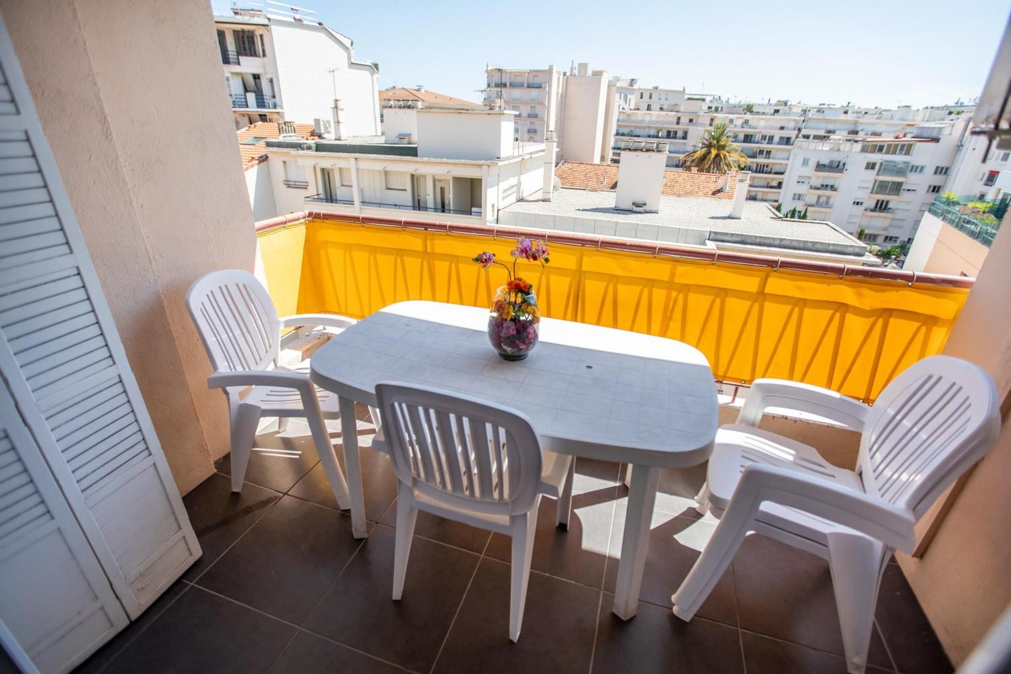 Comfort 6 People By Connexion Apartment Cannes