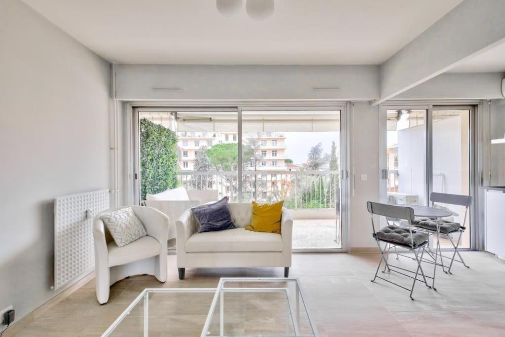 Apartment Superbe Avec Terrasse A 10 Min De La Cannes