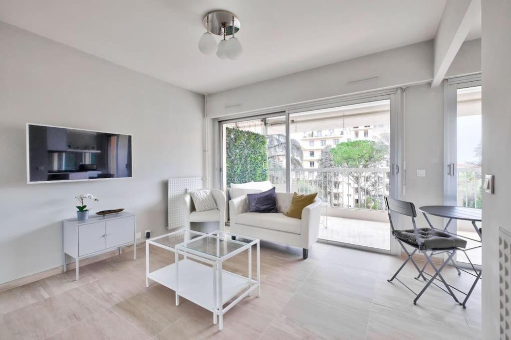 Superbe Avec Terrasse A 10 Min De La Apartment Cannes