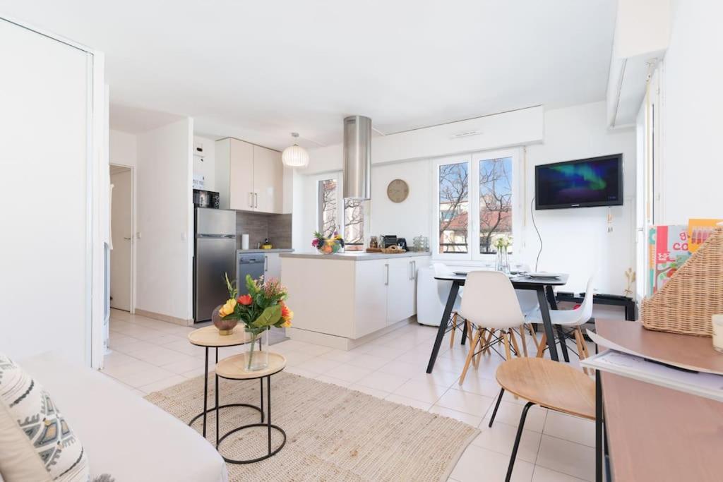 Le Calmette By Apirent #central #lumineux #calme #wifi * Cannes