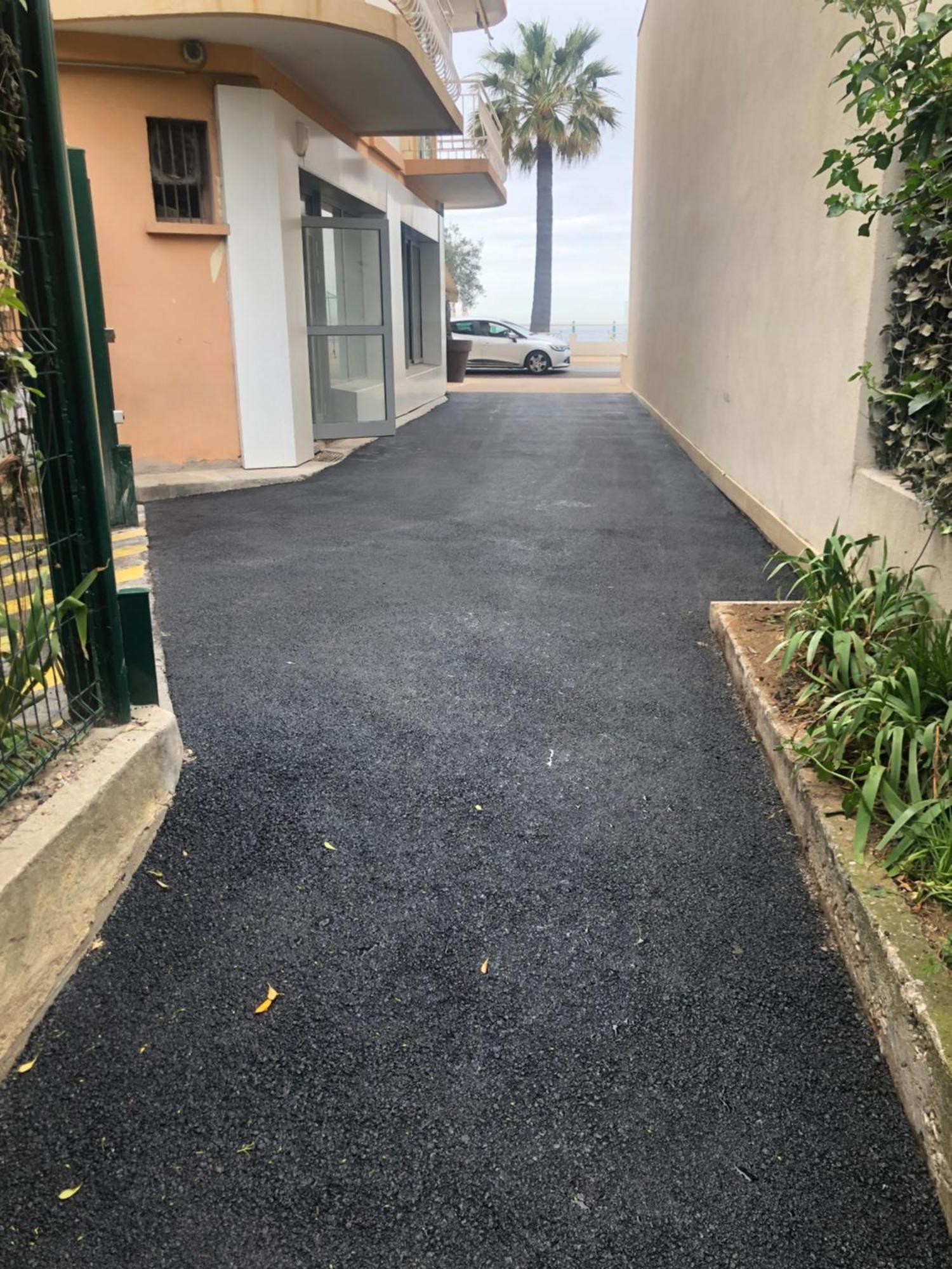 Only 60m To The Beach, 2 Bedroom Cozy Apartment, 80m2 Big Garden, Very Cannes