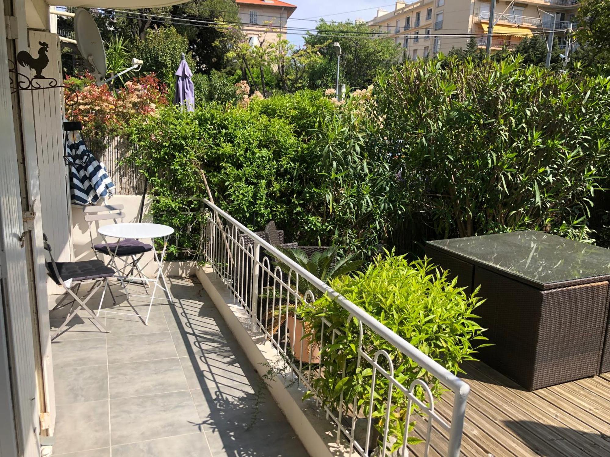 Only 60m To The Beach, 2 Bedroom Cozy Apartment, 80m2 Big Garden, Very *