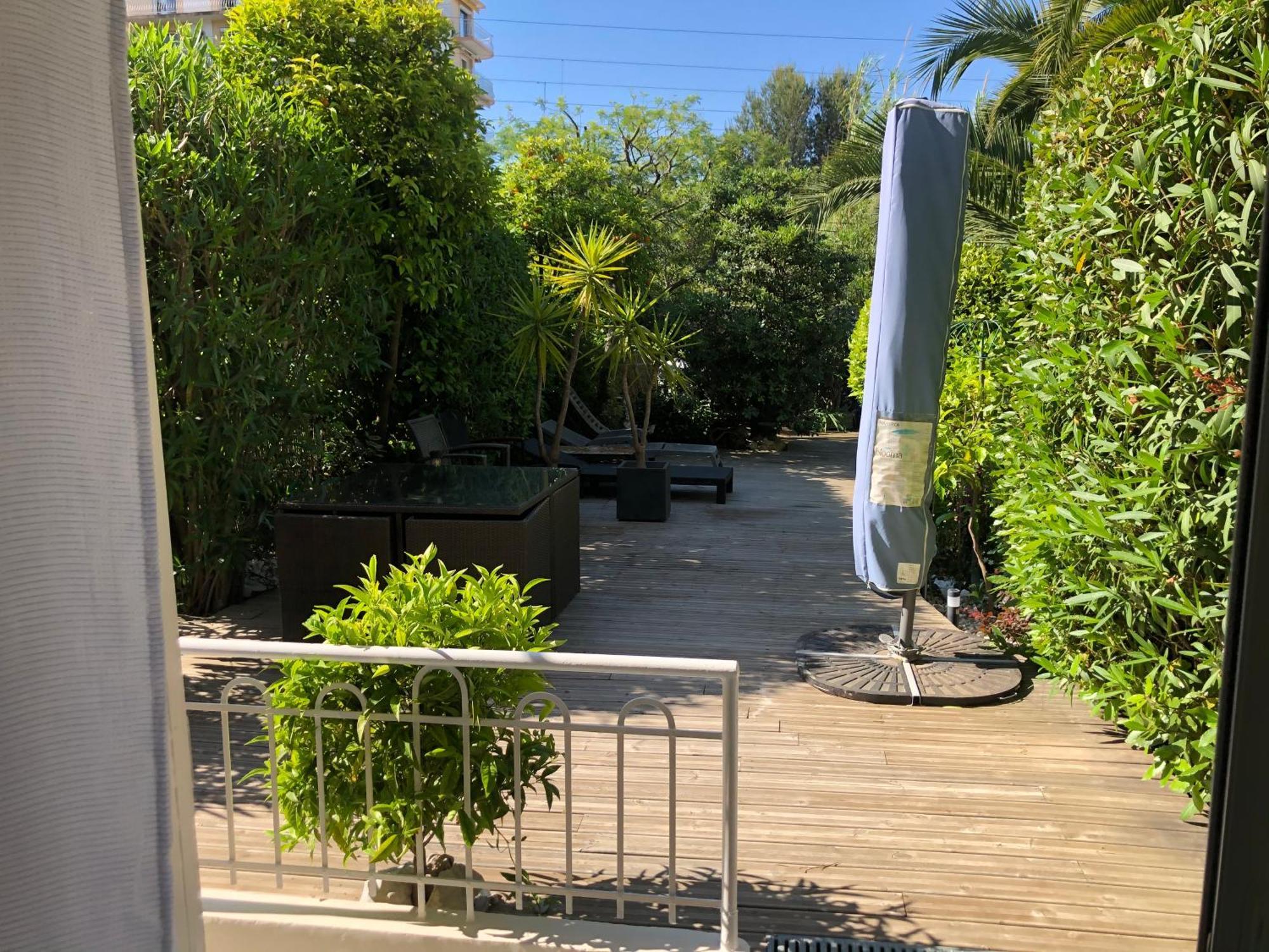 Only 60m To The Beach, 2 Bedroom Cozy Apartment, 80m2 Big Garden, Very