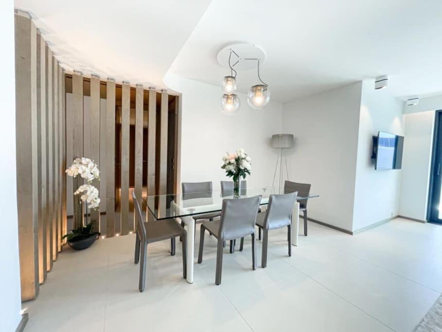 Apartment 4 - 523 Cannes