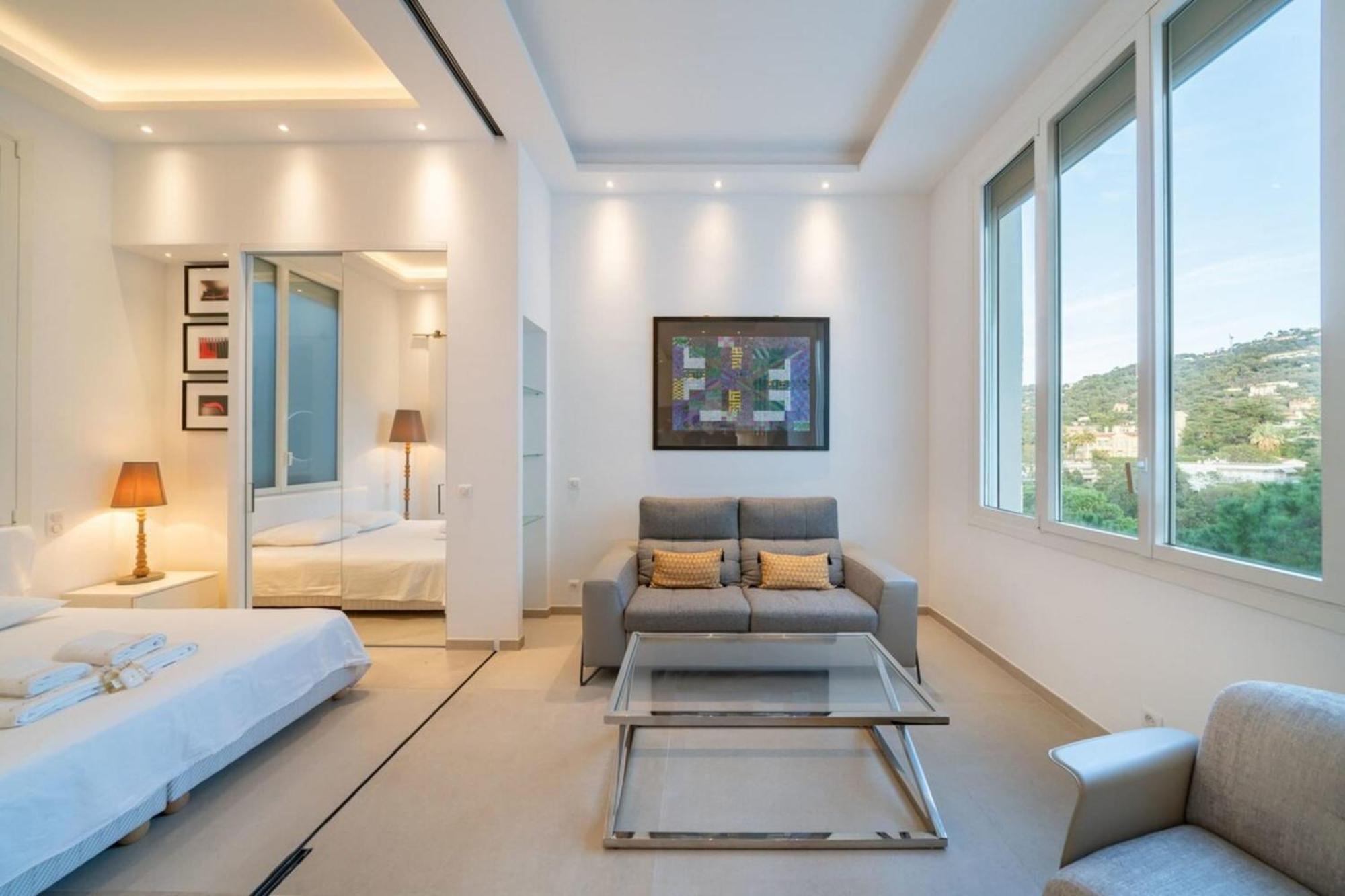 Wonderful One Bedroom In Le Gallia Apartment Cannes