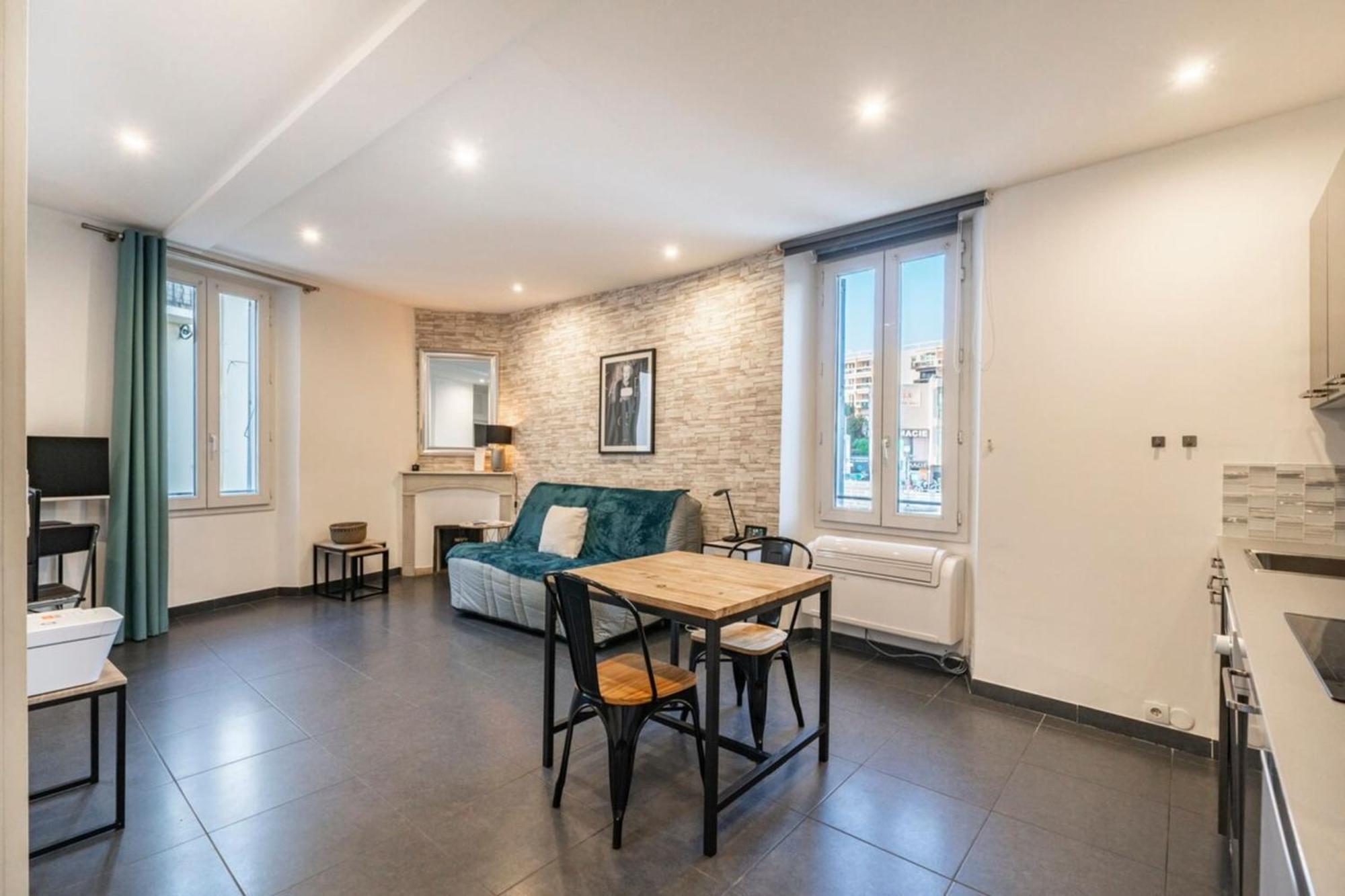 In The Heart Of Apartment