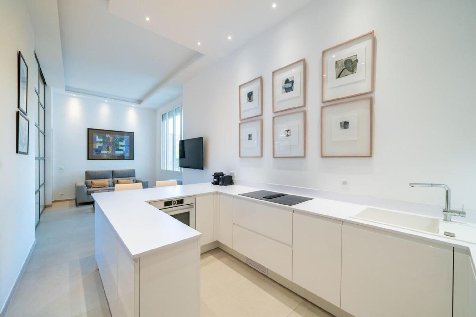 Wonderful One Bedroom In Le Gallia Apartment Cannes