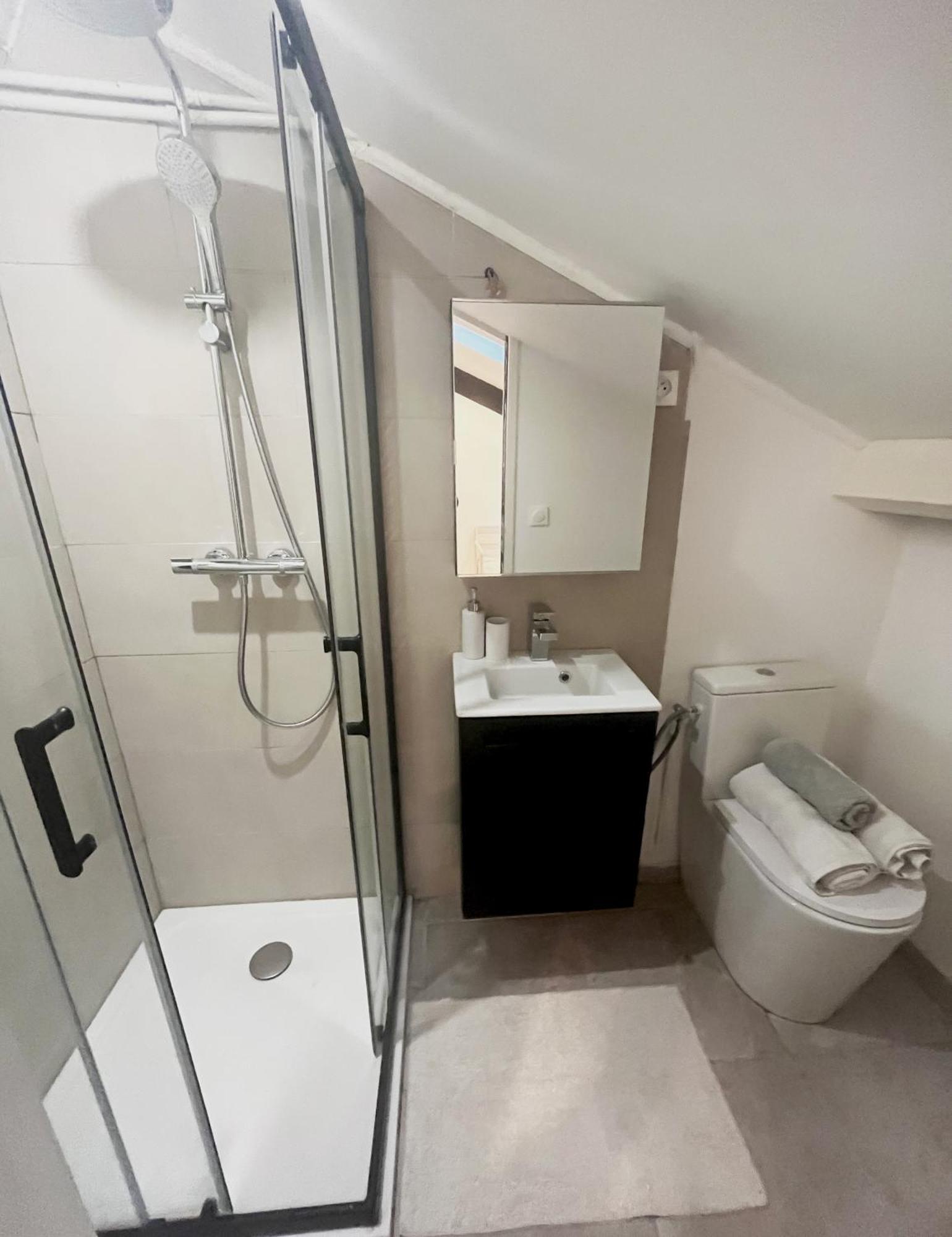 Petit - 5min Plages & Gare & Palais Des Festivals - Climatisation Apartment