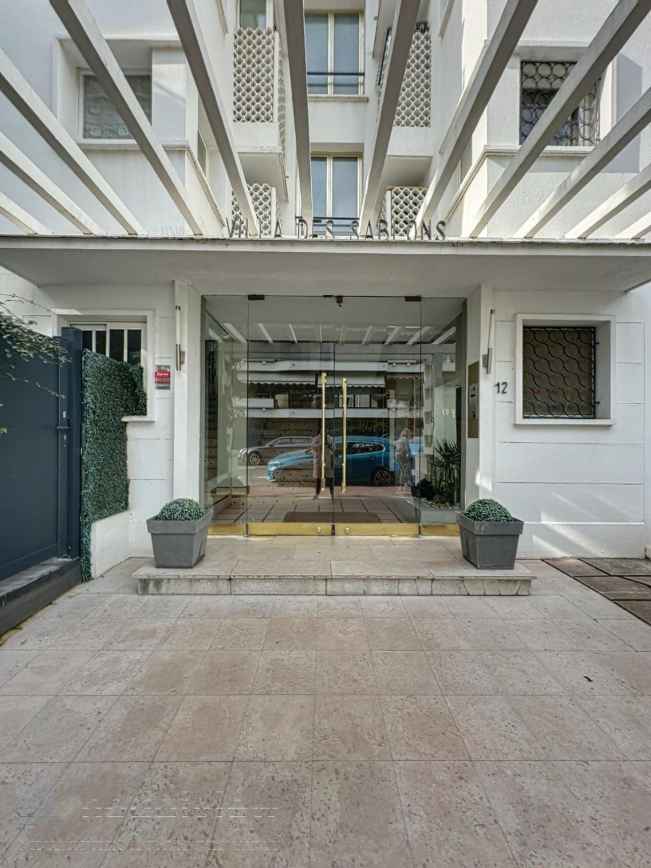 Agencia 2 Pieces Au Palm-beach * Cannes