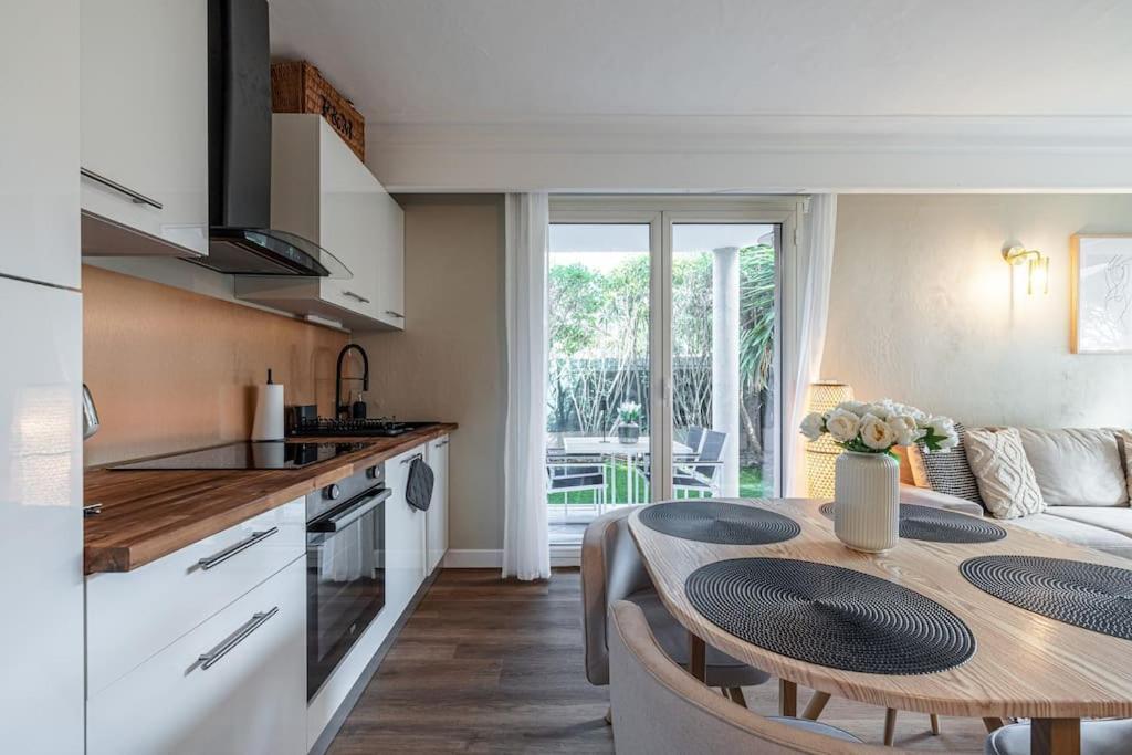 Apartment Elegant And Chic 2 Bedroom With Pool *