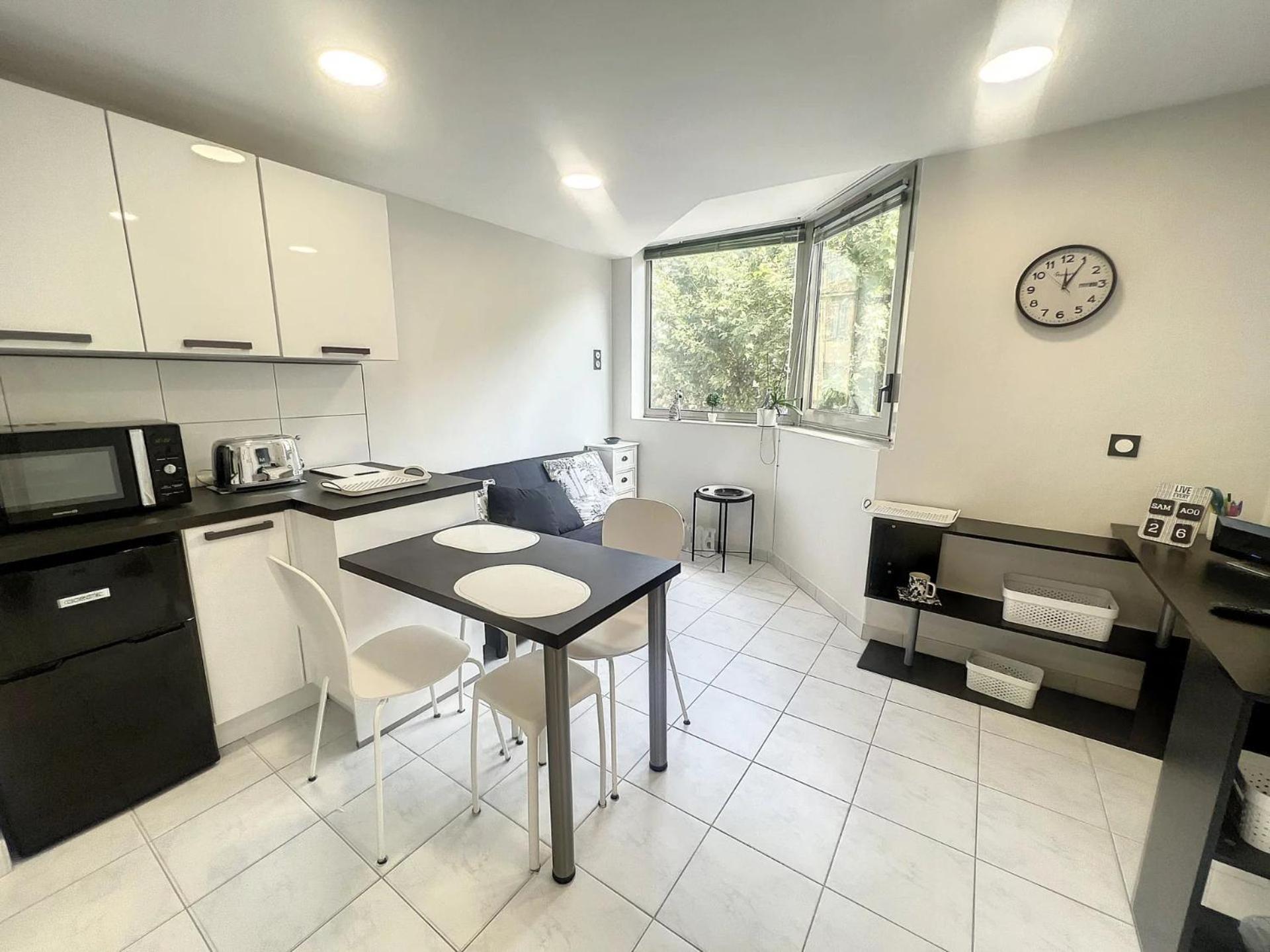2p Avec Piscine A 150 M Proche Palais Appartement