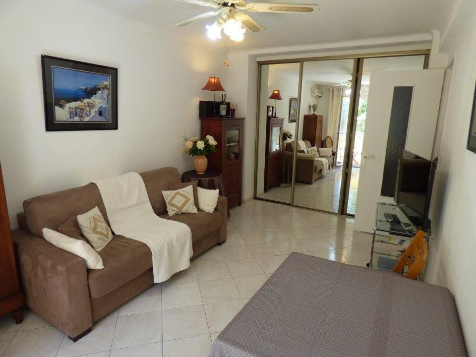 Ferrie Apartment