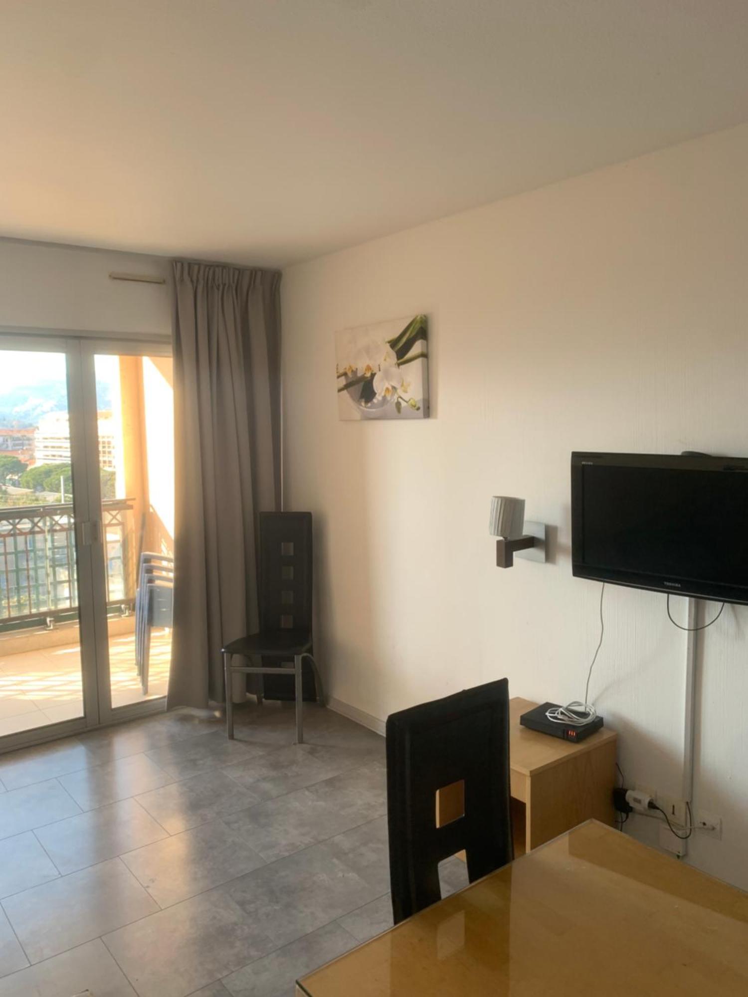 Bord De Et Commerces 588 Cannes