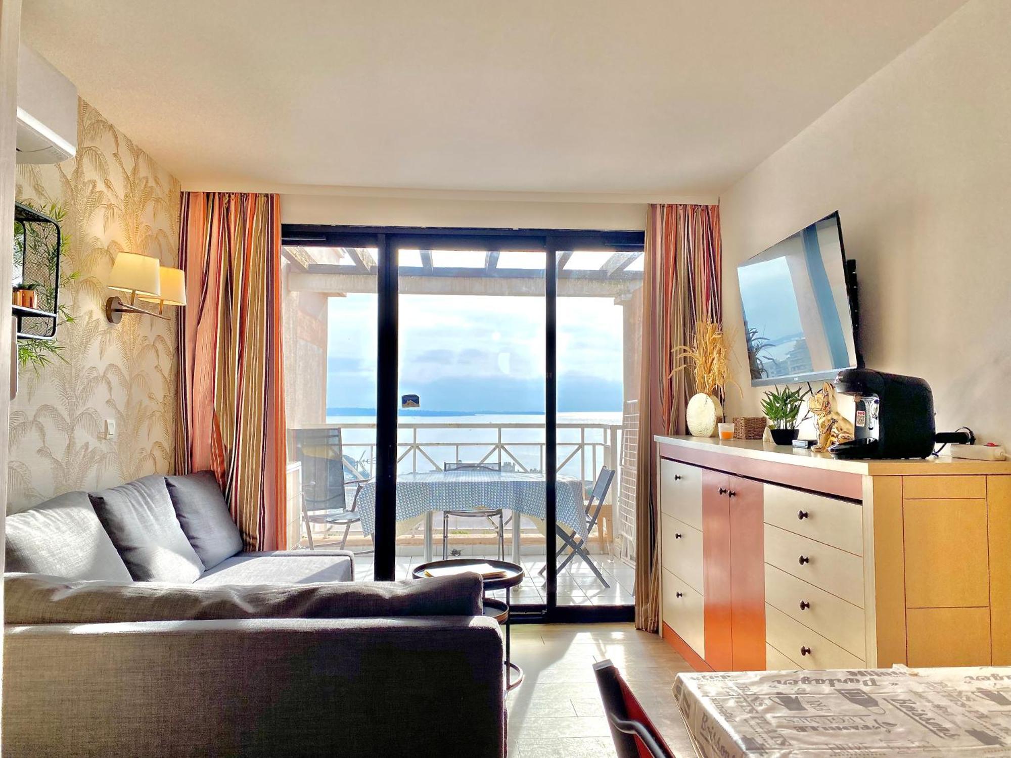 Le Delacroix By Scls Locations * Cannes