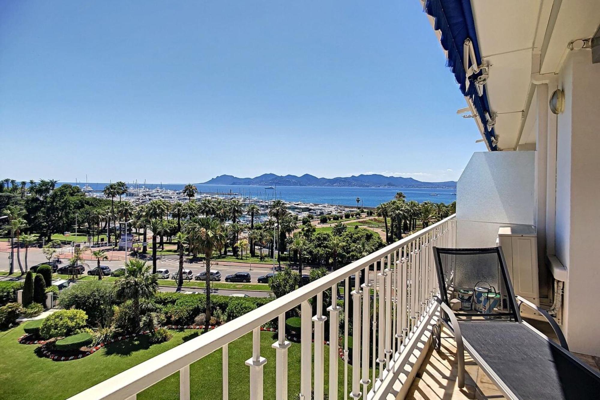 Apartment Superb 2 Bedroom With Sea View On The Croisette Cannes