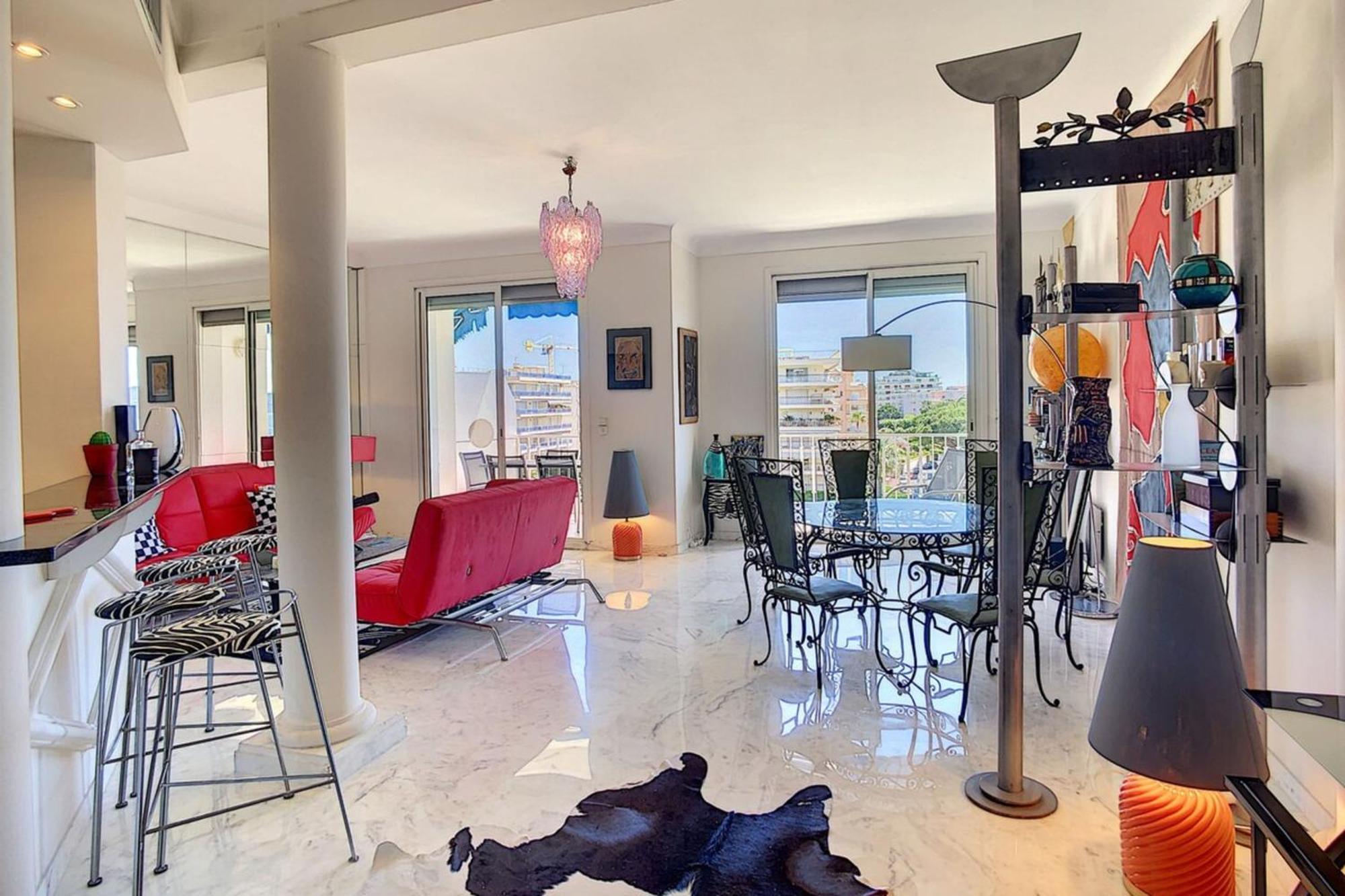 Apartment Superb 2 Bedroom With Sea View On The Croisette Cannes