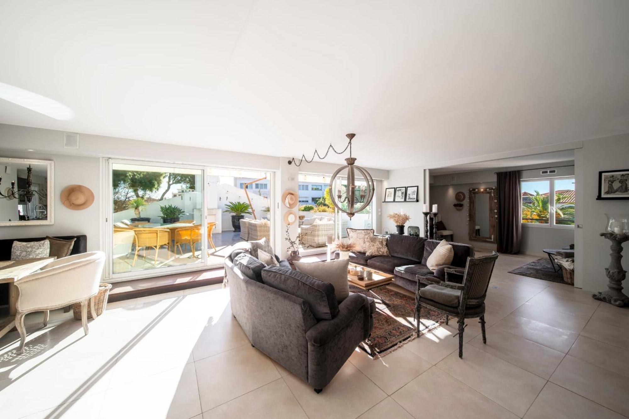 Apartment Luxury - Pretty 3 Bedroom To Rent With 50m Terrace Cannes