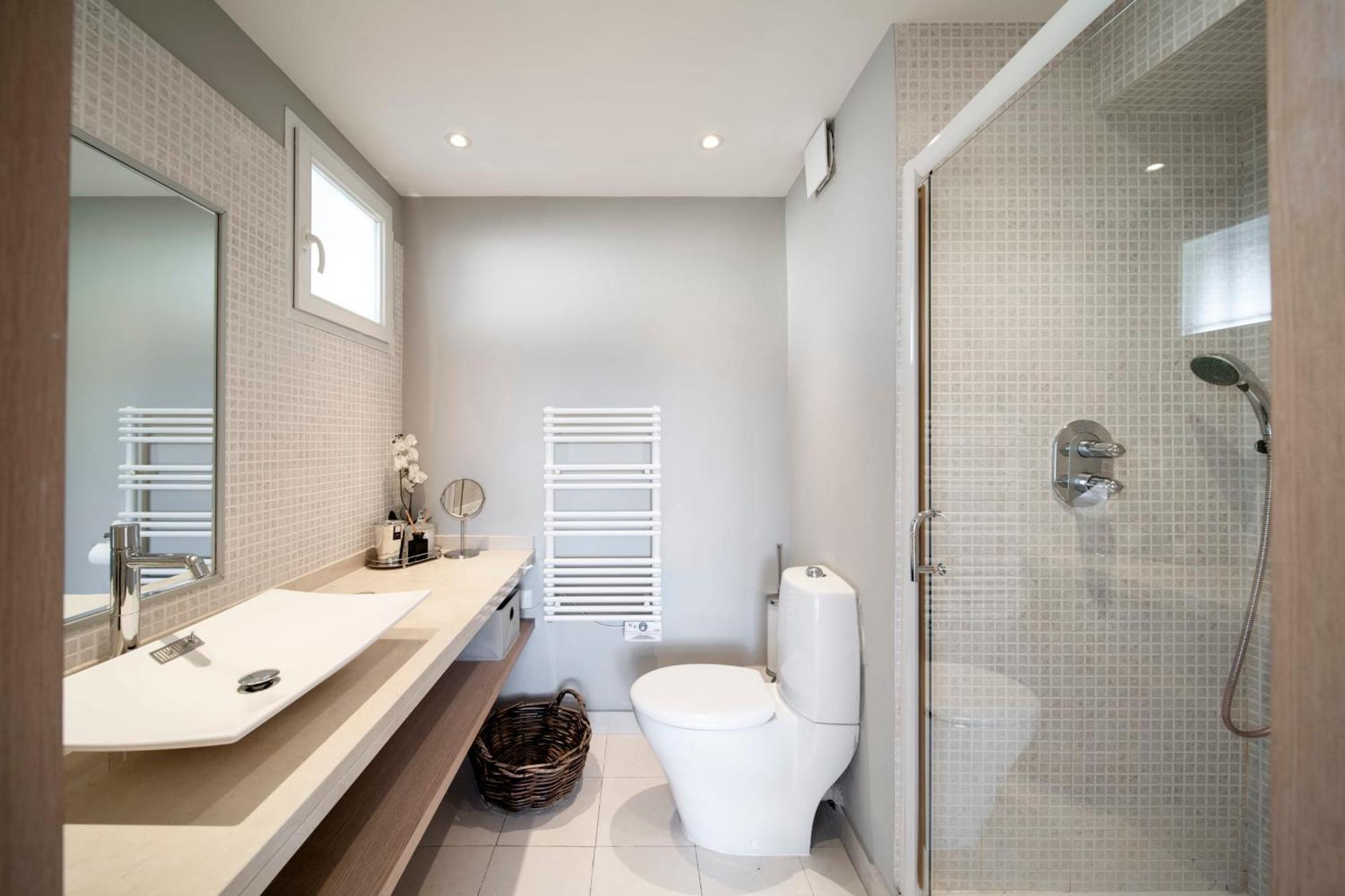 Luxury - Pretty 3 Bedroom To Rent With 50m Terrace * Cannes