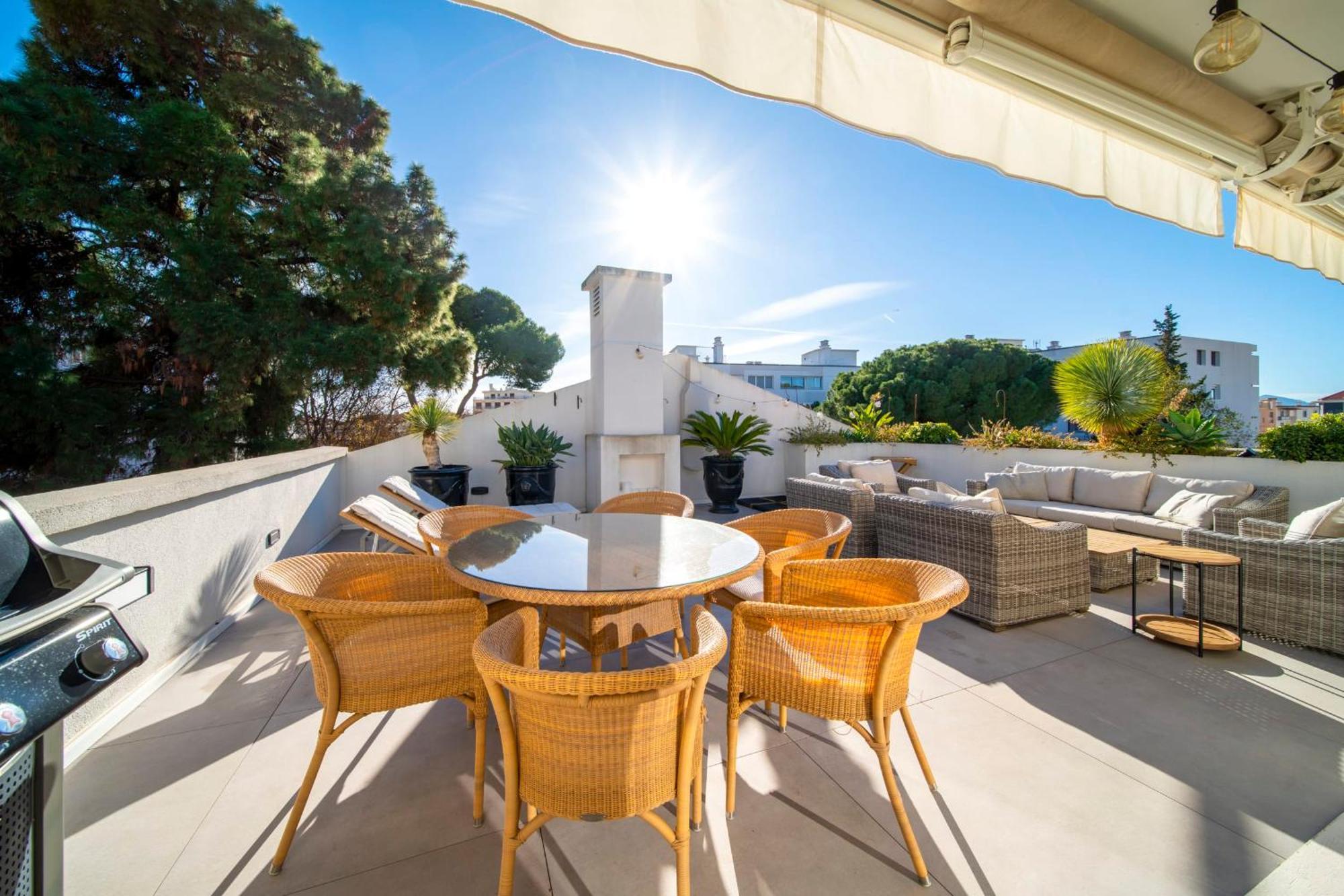 Luxury - Pretty 3 Bedroom To Rent With 50m Terrace Apartment *