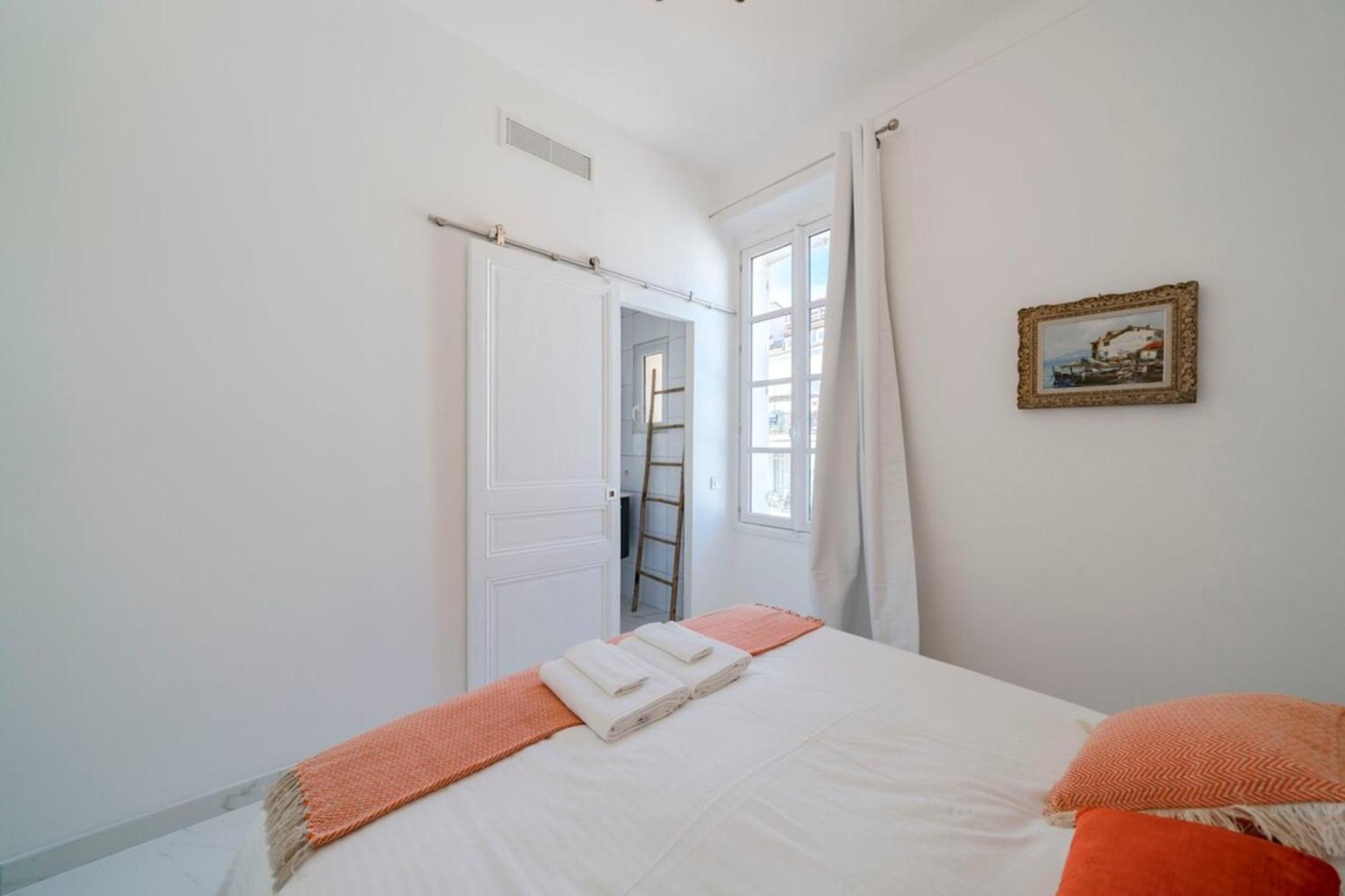 Wdf 2 Bedrooms Heart Of Cannes