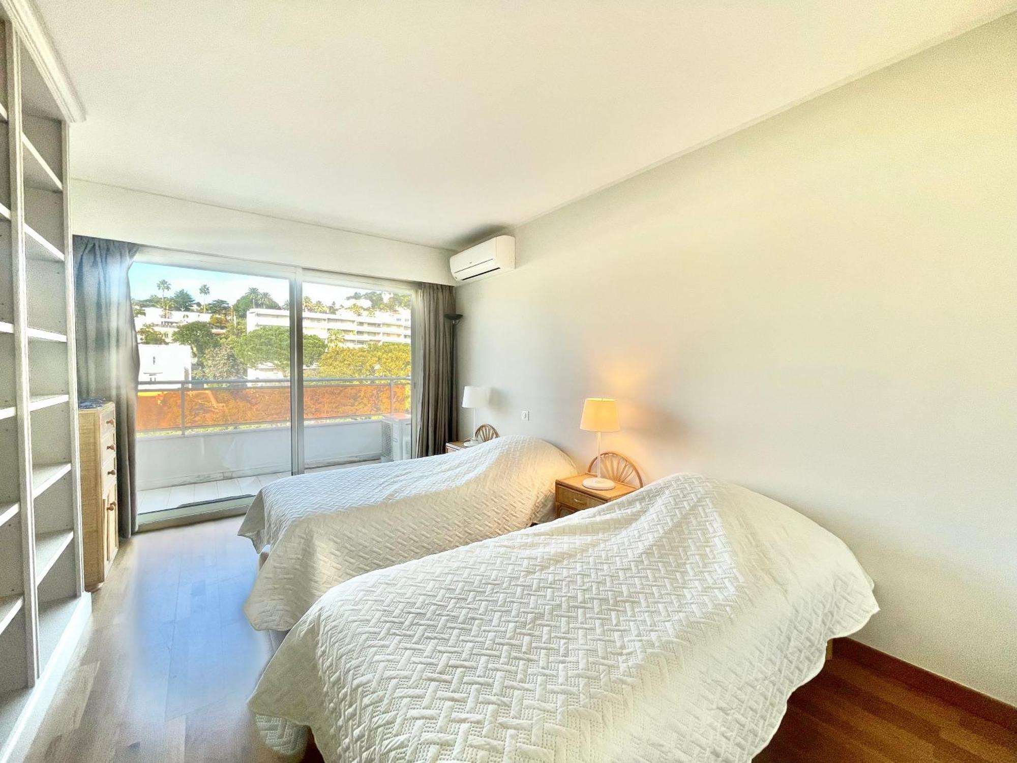 Vezelay, By Welcome To Apartment