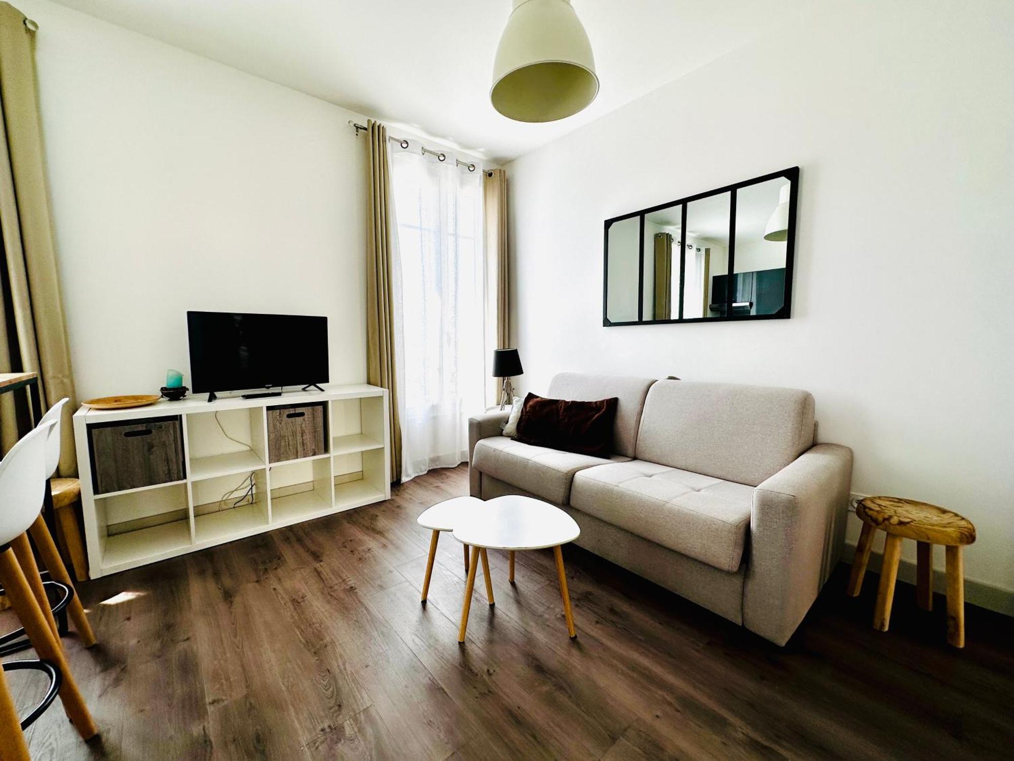 Les Trois Mai Apartment