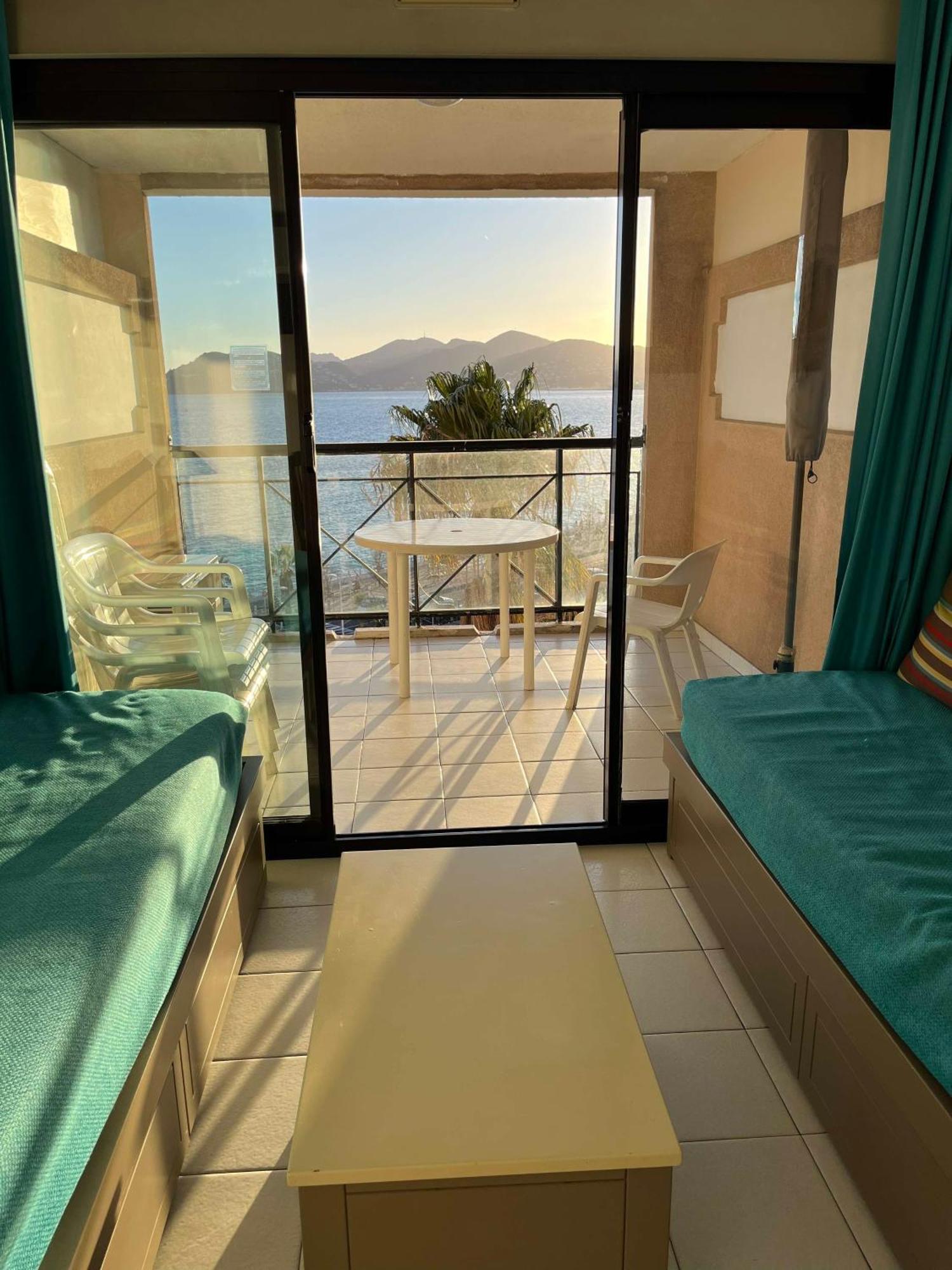 Cannes Apartment With Sea View, Aircondition And Parking