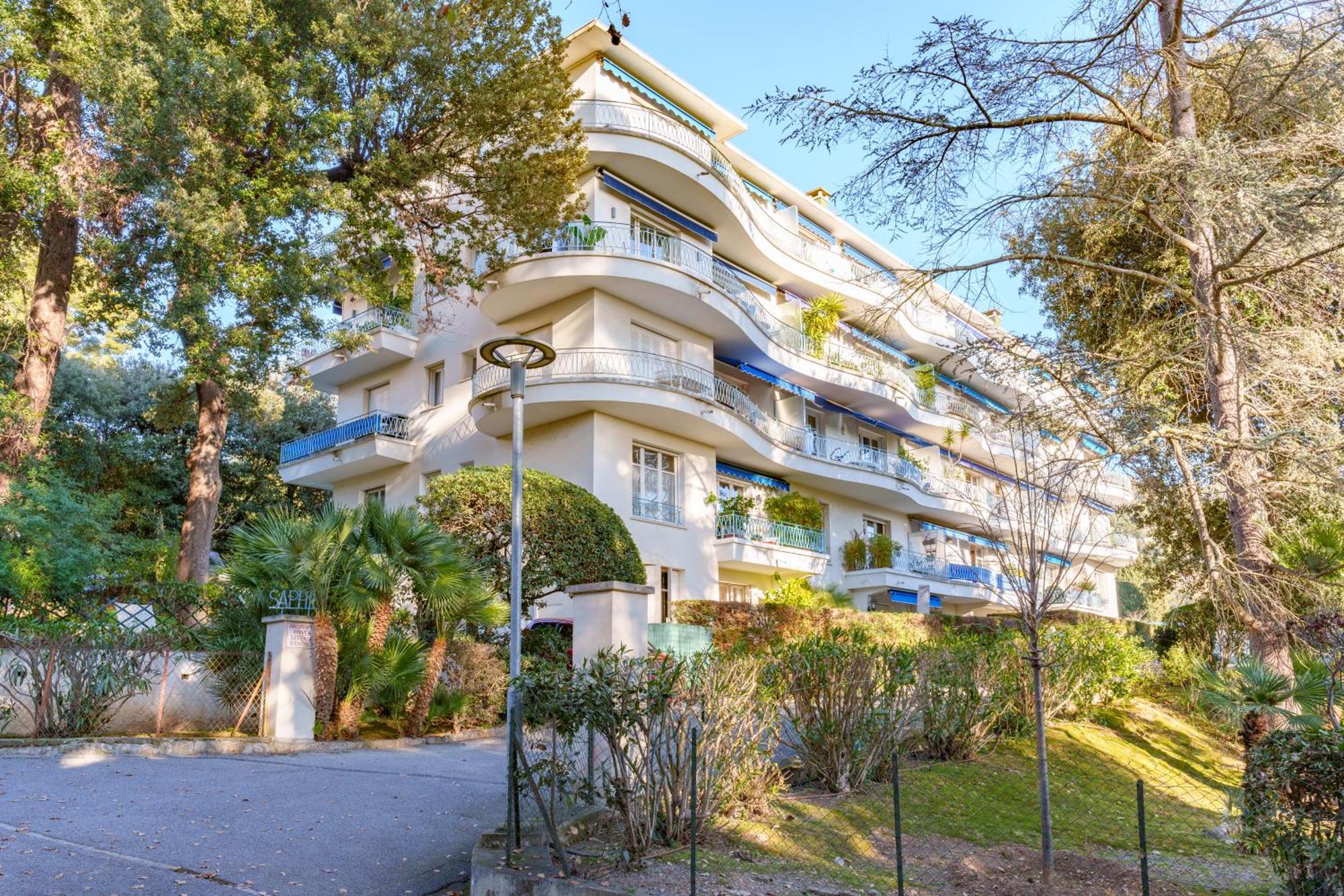 Isola Bella Centre Cannes