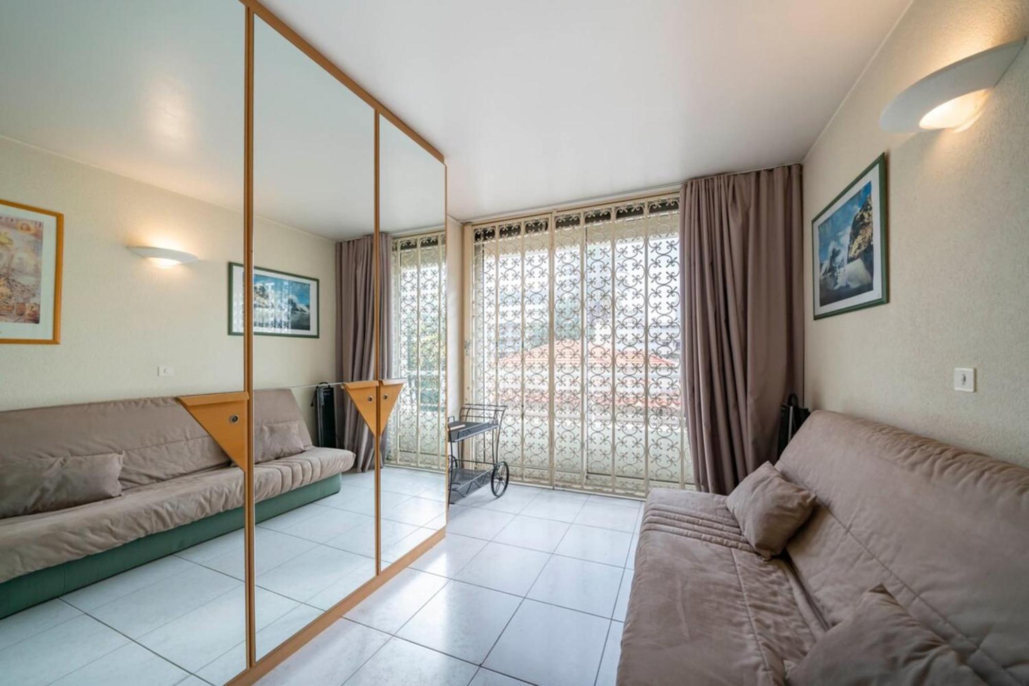 Beautiful One Bedroom Two Minute Walk To Carlton Apartment Cannes