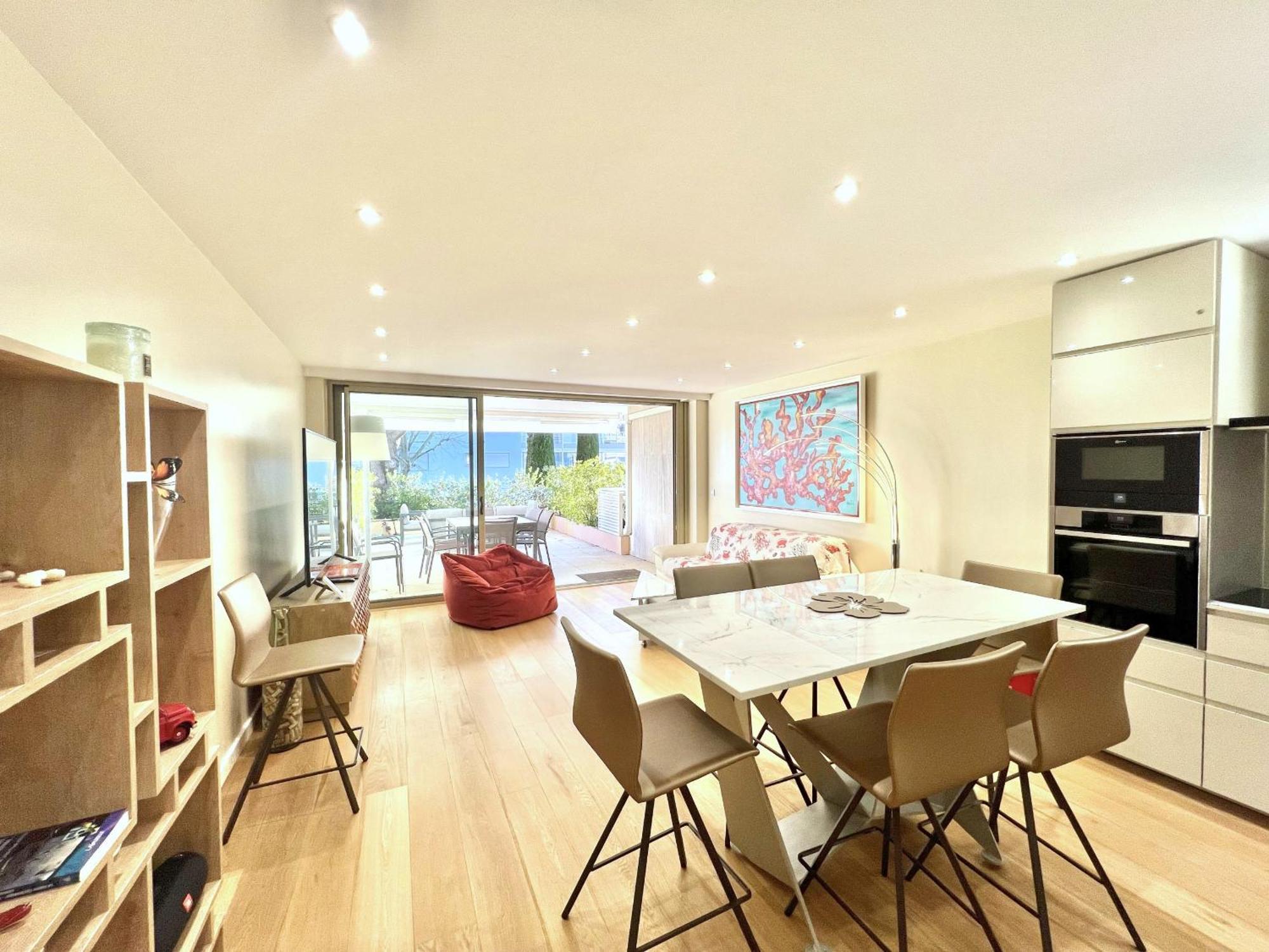 Rosalia Luxury 3 Bedrooms Near Beaches By Welcome To Apartment