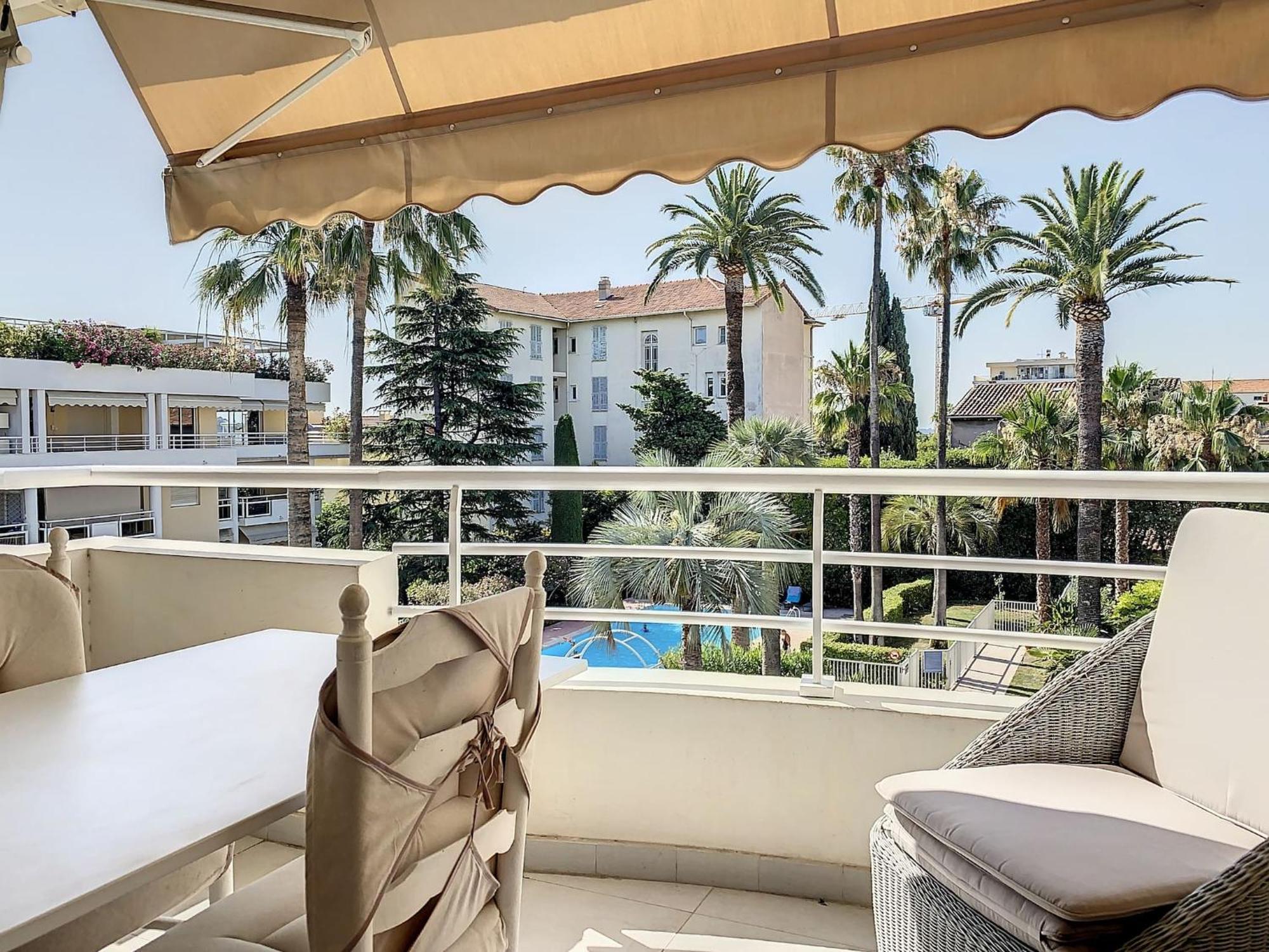 - 3 Pieces A 15mn Palais Cannes