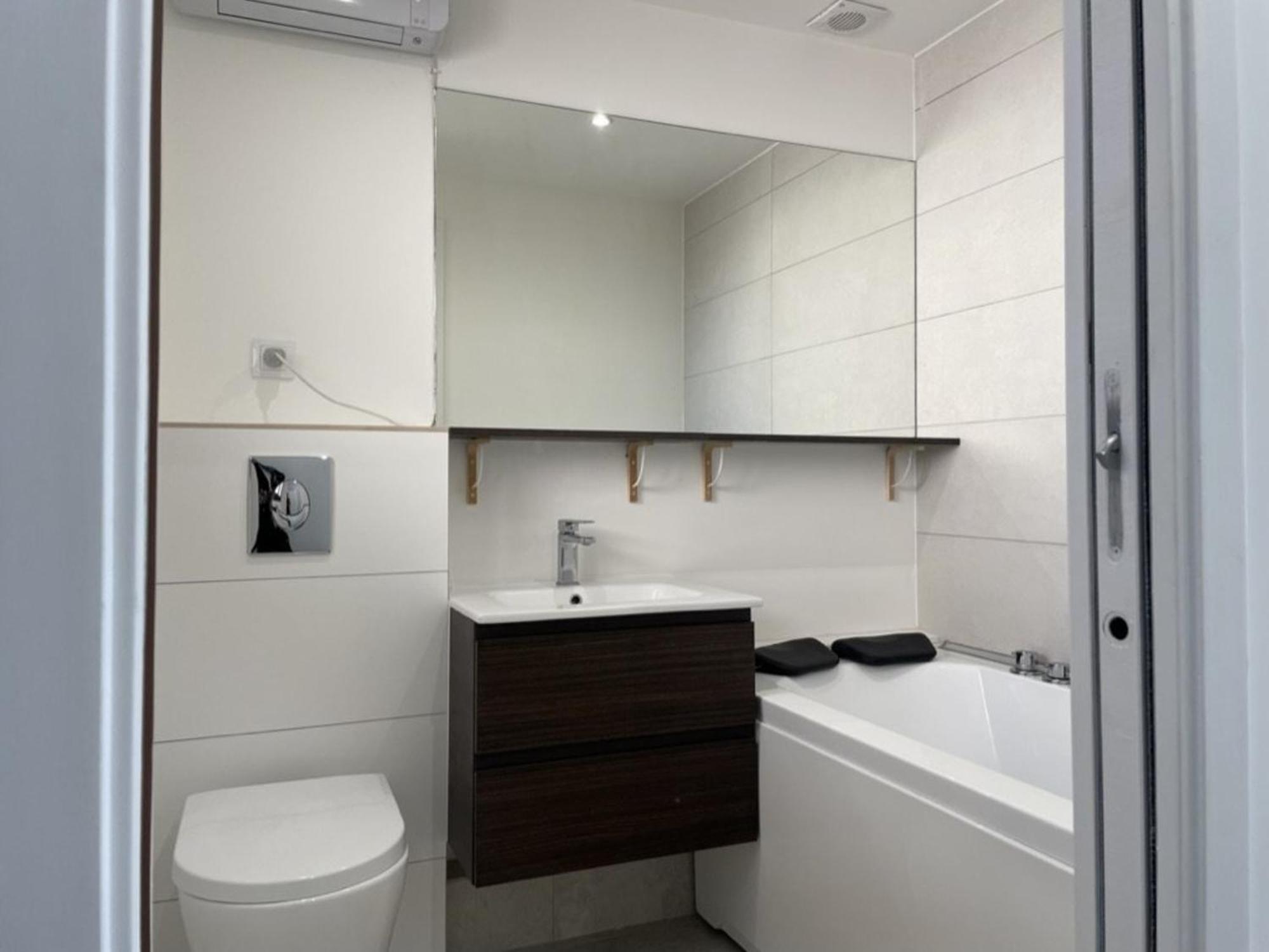A La Bocca - Vue Mer, Piscines, Parking, 200m De La - Fr-1-609-74 Apartment Cannes