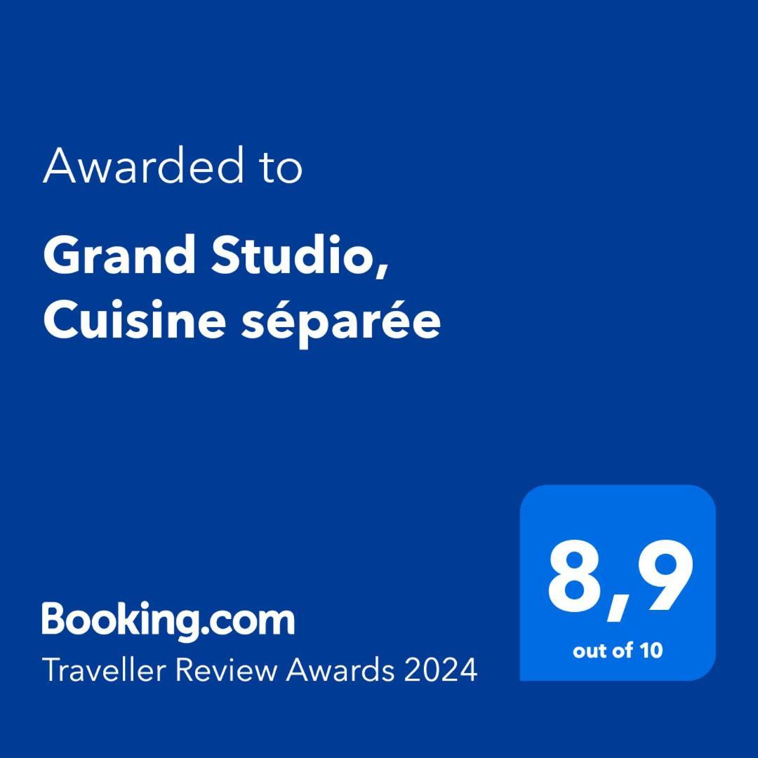 Grand Studio, Parking Prive, Cuisine Separee *