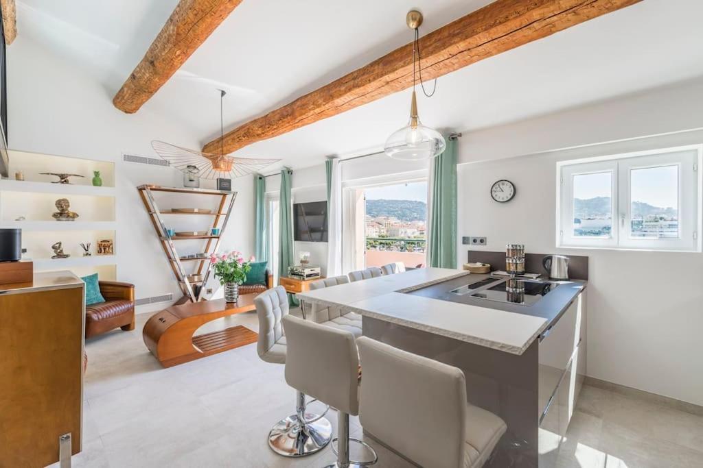 Facing D Port Of Duplex With A View * Cannes