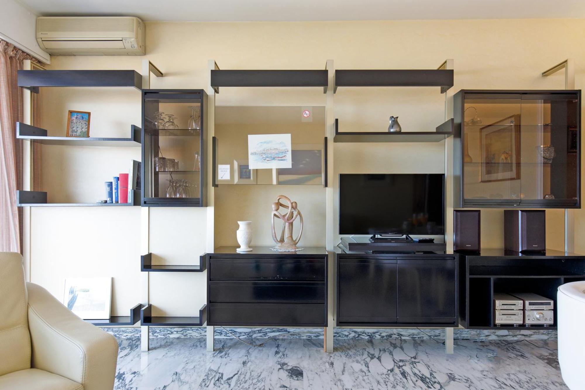 Gabriel Yourhosthelper Apartment