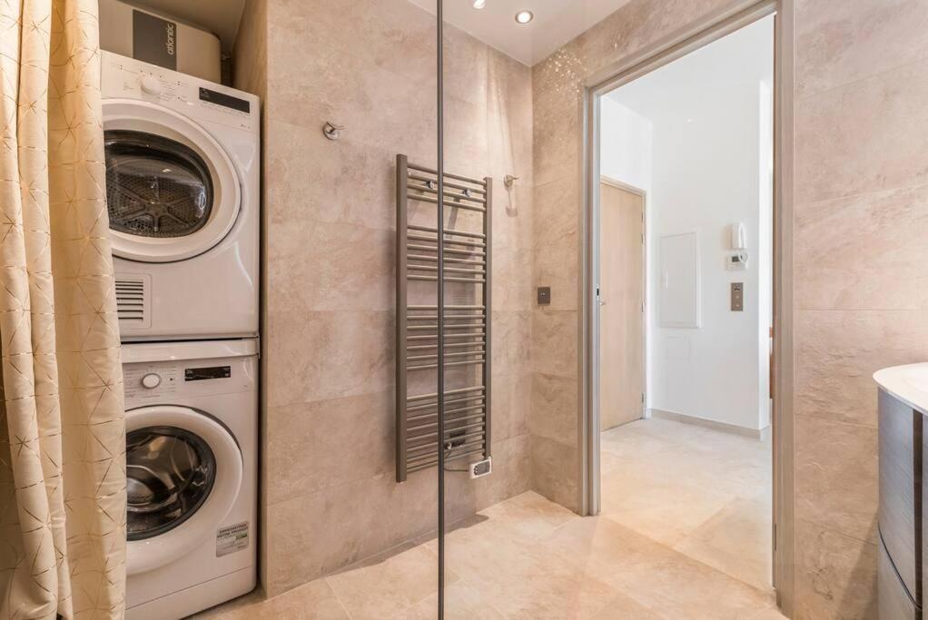 Wow View! 2br Facing Old Port 4th Floor Olam Cannes