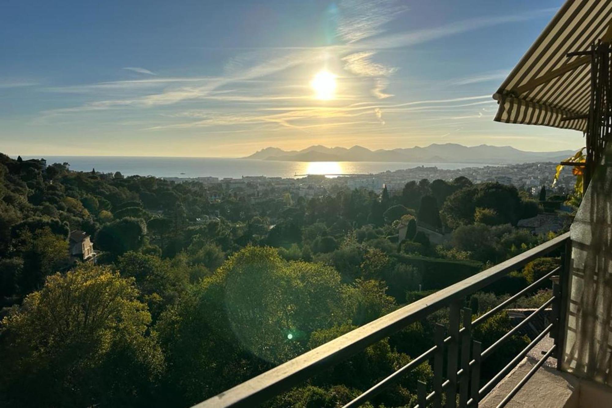 We ! Amazing Sea View 2 Bedrooms La Vista Apartment *