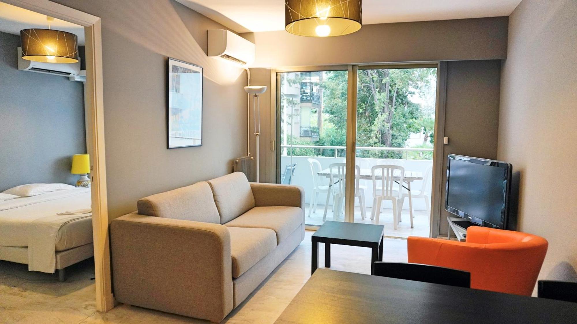 Apartment Proche Croisette, T2 Avec Terrasse, By Palmazur Cannes