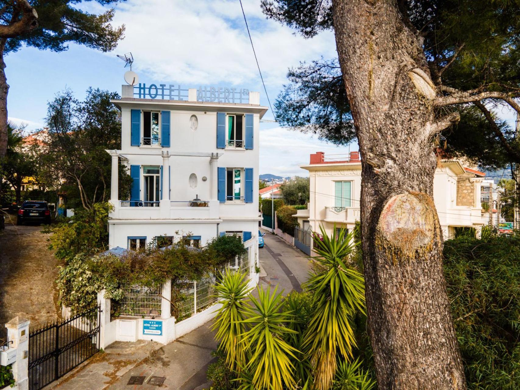 1er Hotel 3*