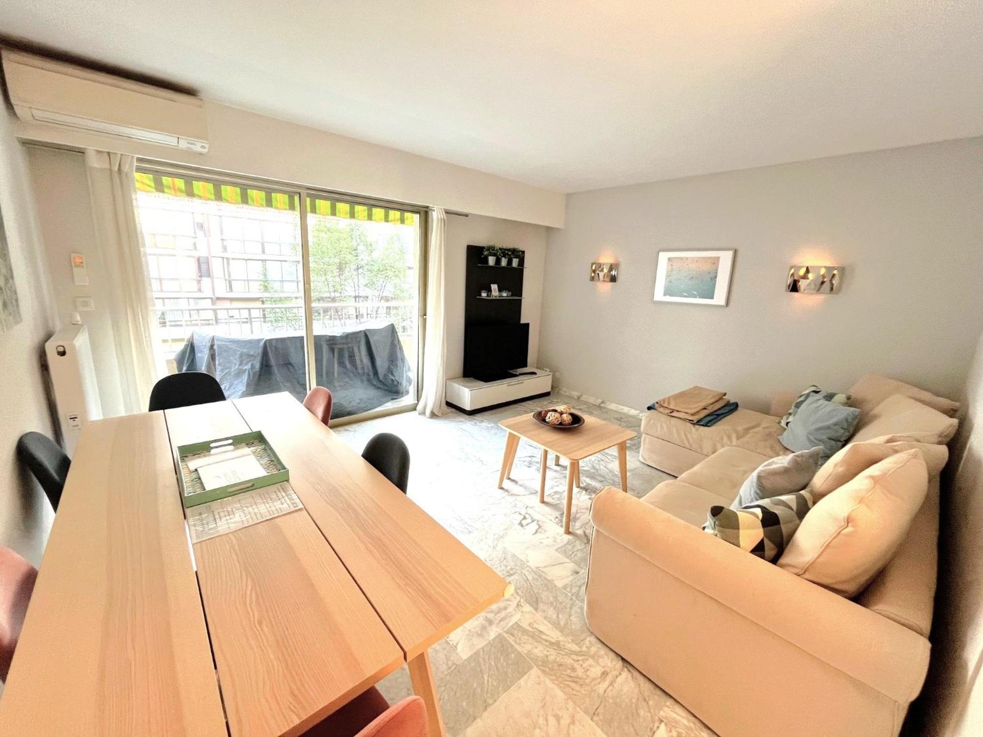 Branly 2, By Welcome To Apartment *