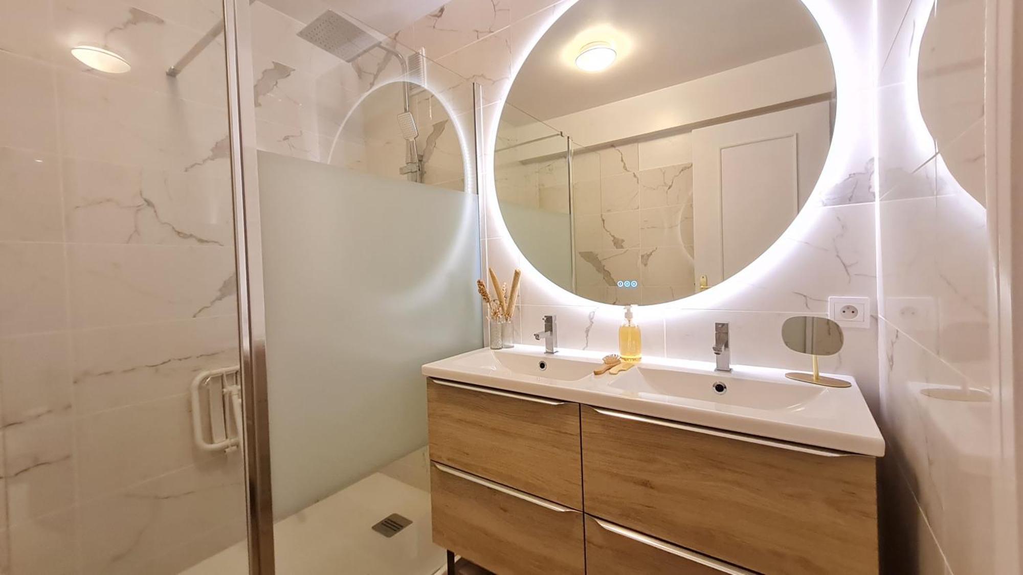Apartment Happy - 2 Terraces - 1min To The