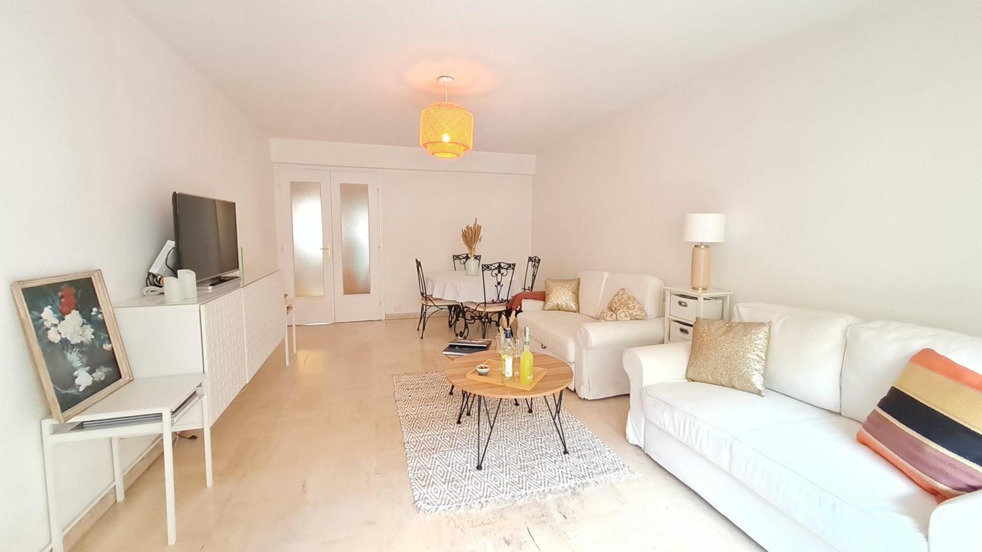 Happy - 2 Terraces - 1min To The Apartment *