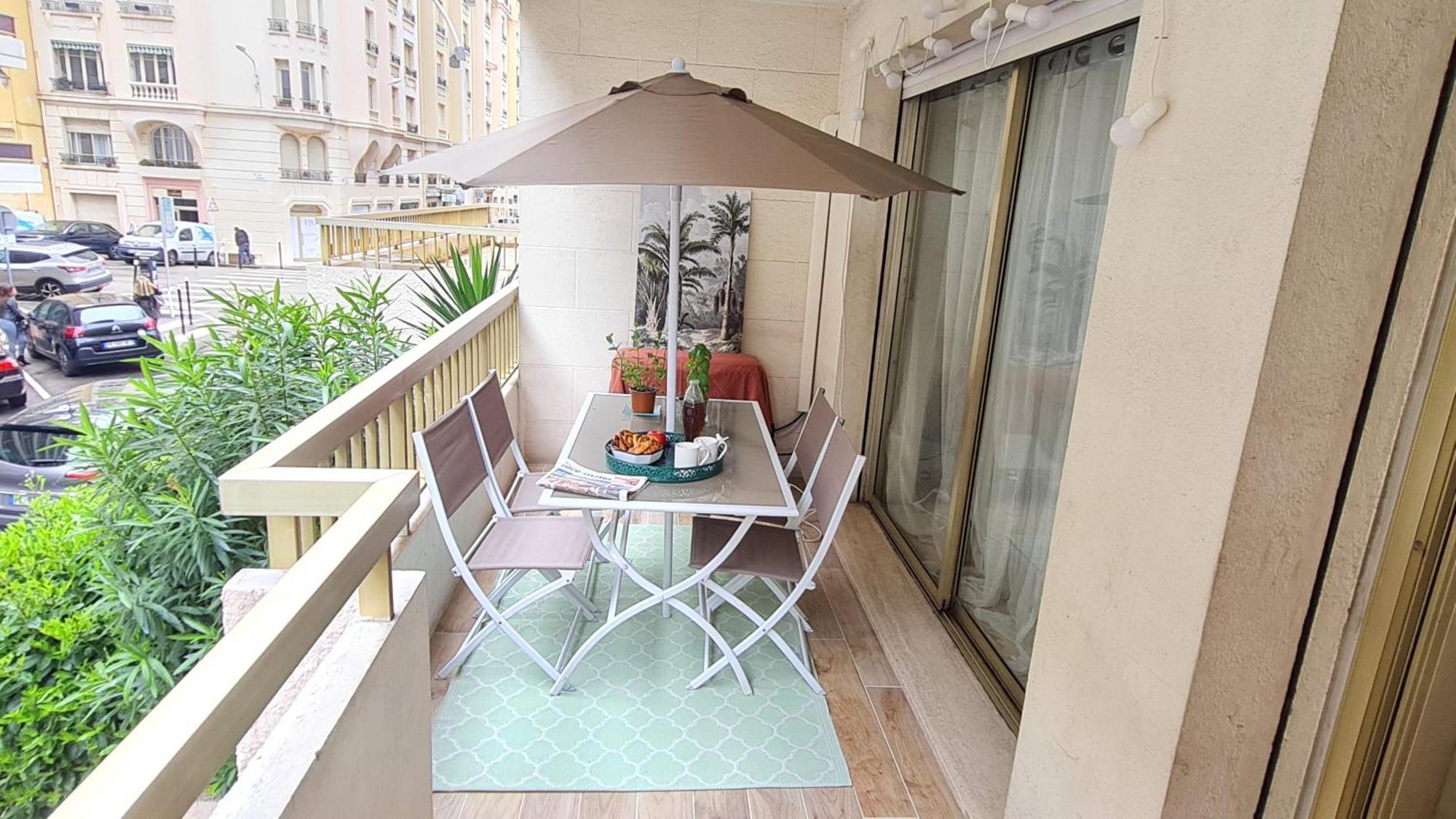 Happy - 2 Terraces - 1min To The