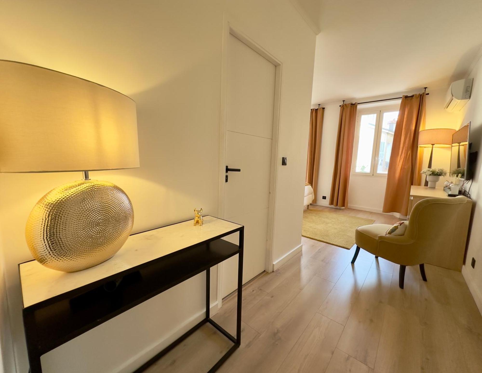 Superbe 3 Pièces 80m2 - Espace Bureau - 2mn Croisette