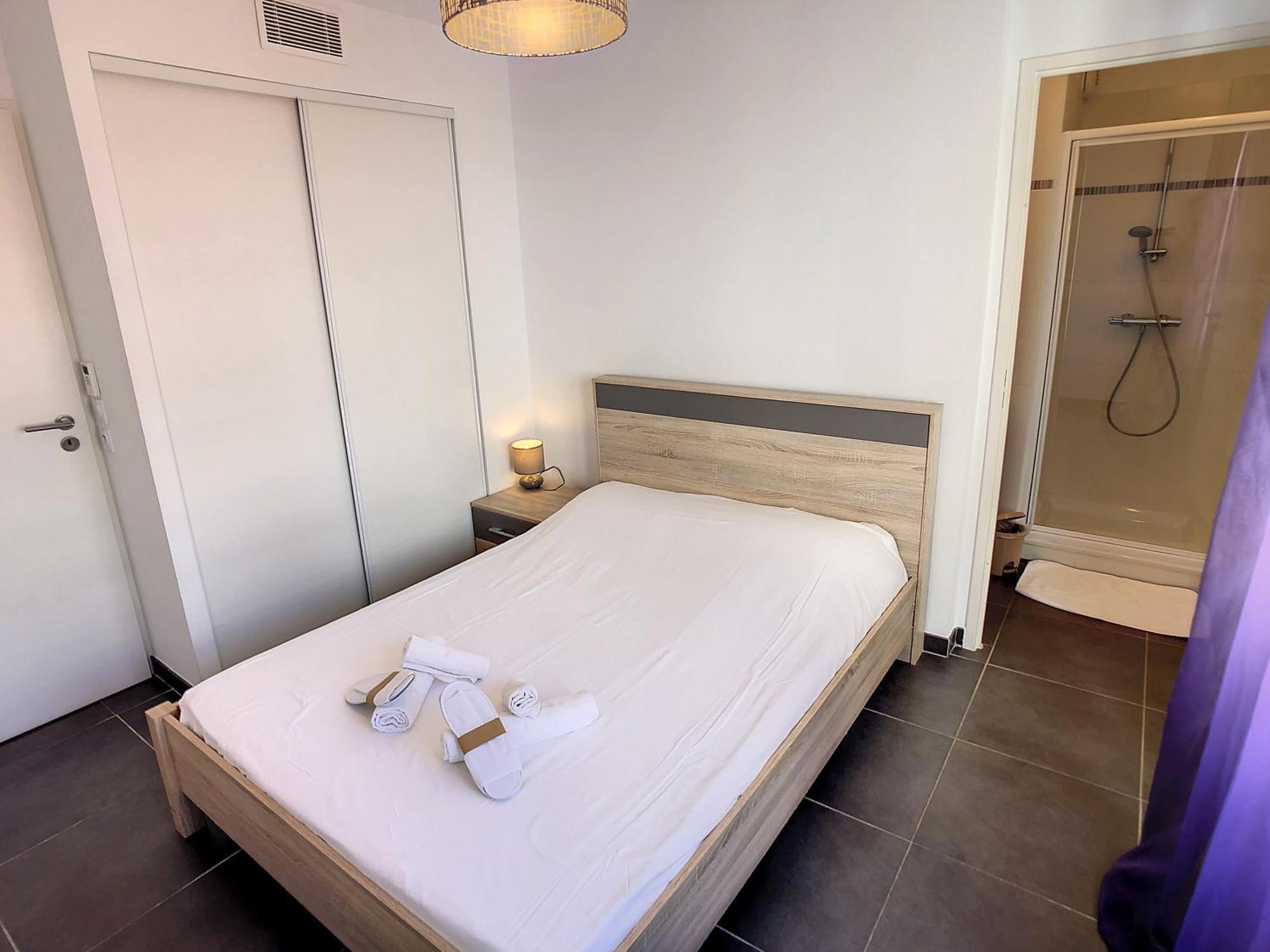 Apartment 3 Bedrooms, 3 Bathrooms Lecerf 411 *