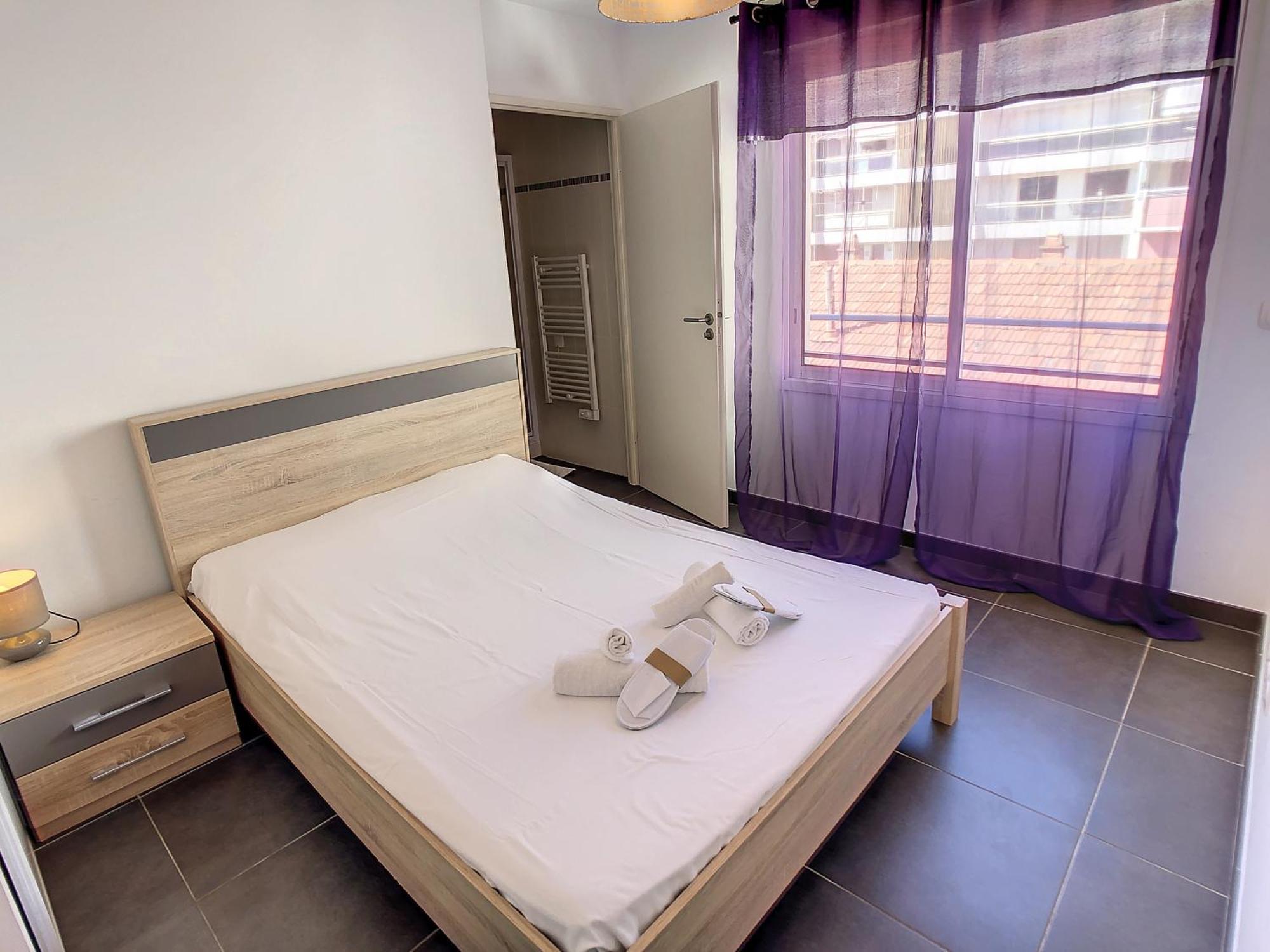 3 Bedrooms, 3 Bathrooms Lecerf 411 *