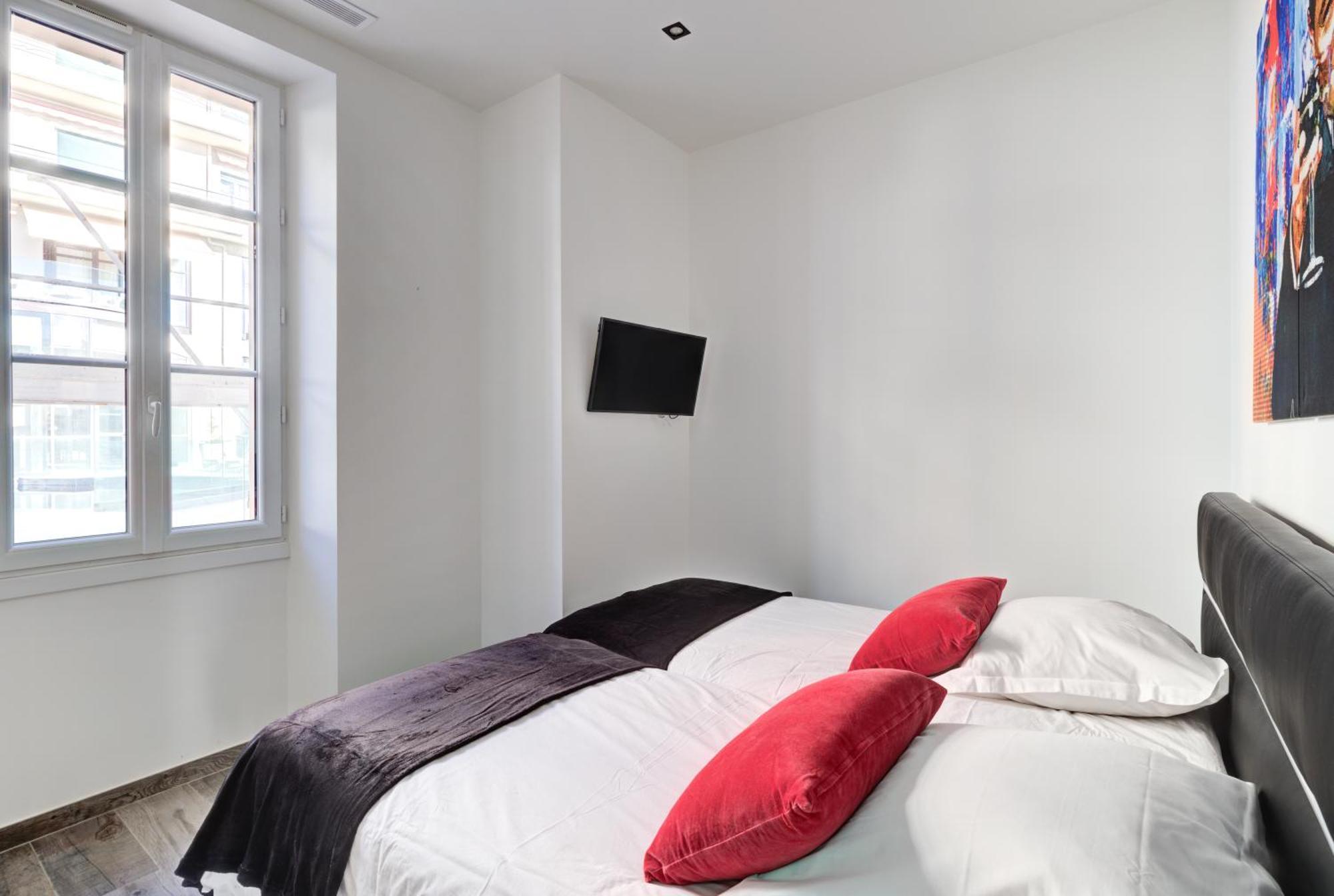 Cocoon In Sea View. *