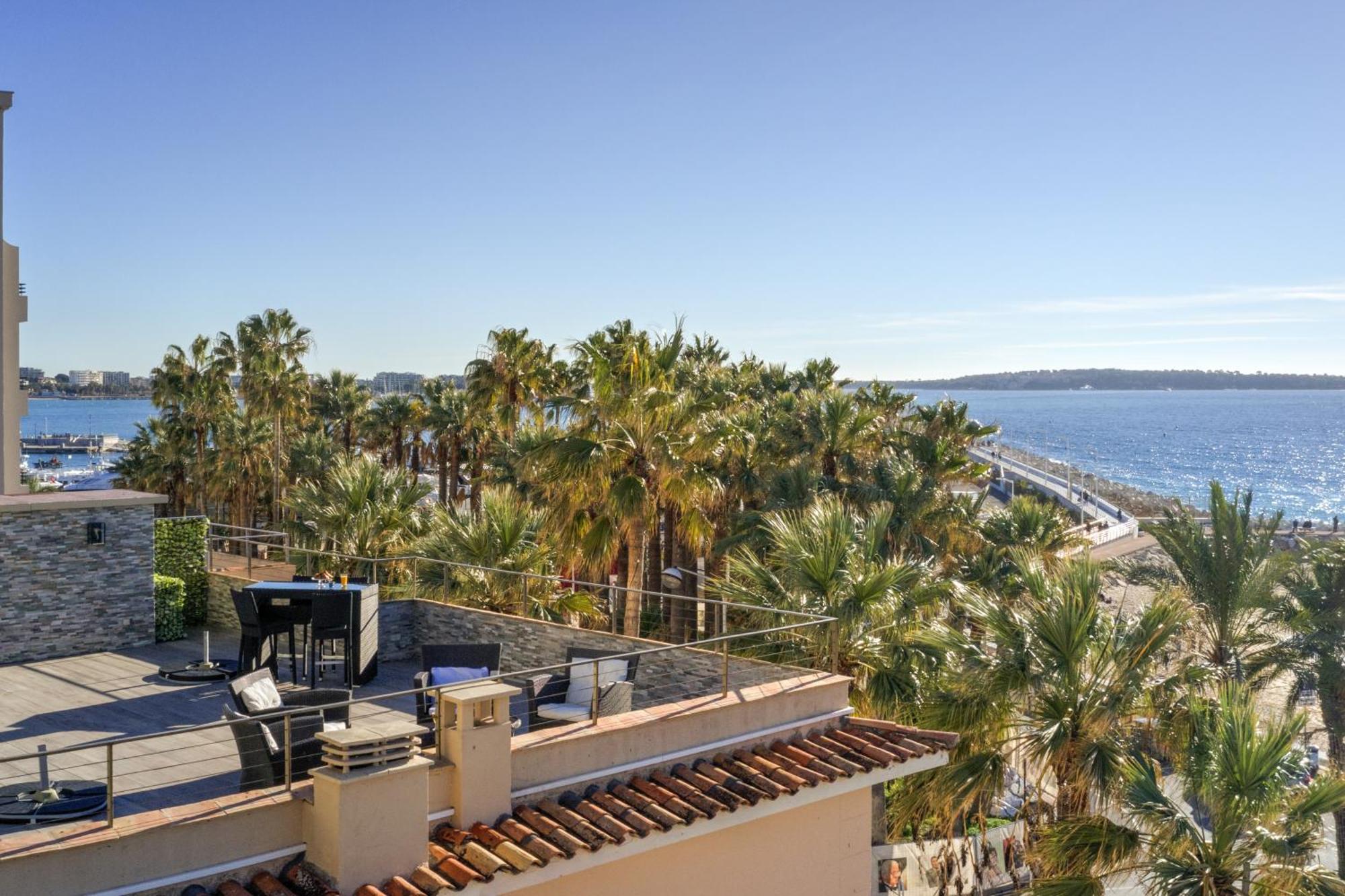 Cocoon In Sea View. * Cannes