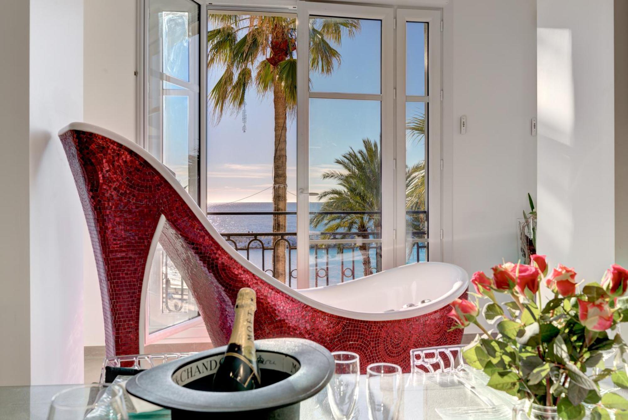 Cocoon In Sea View. *