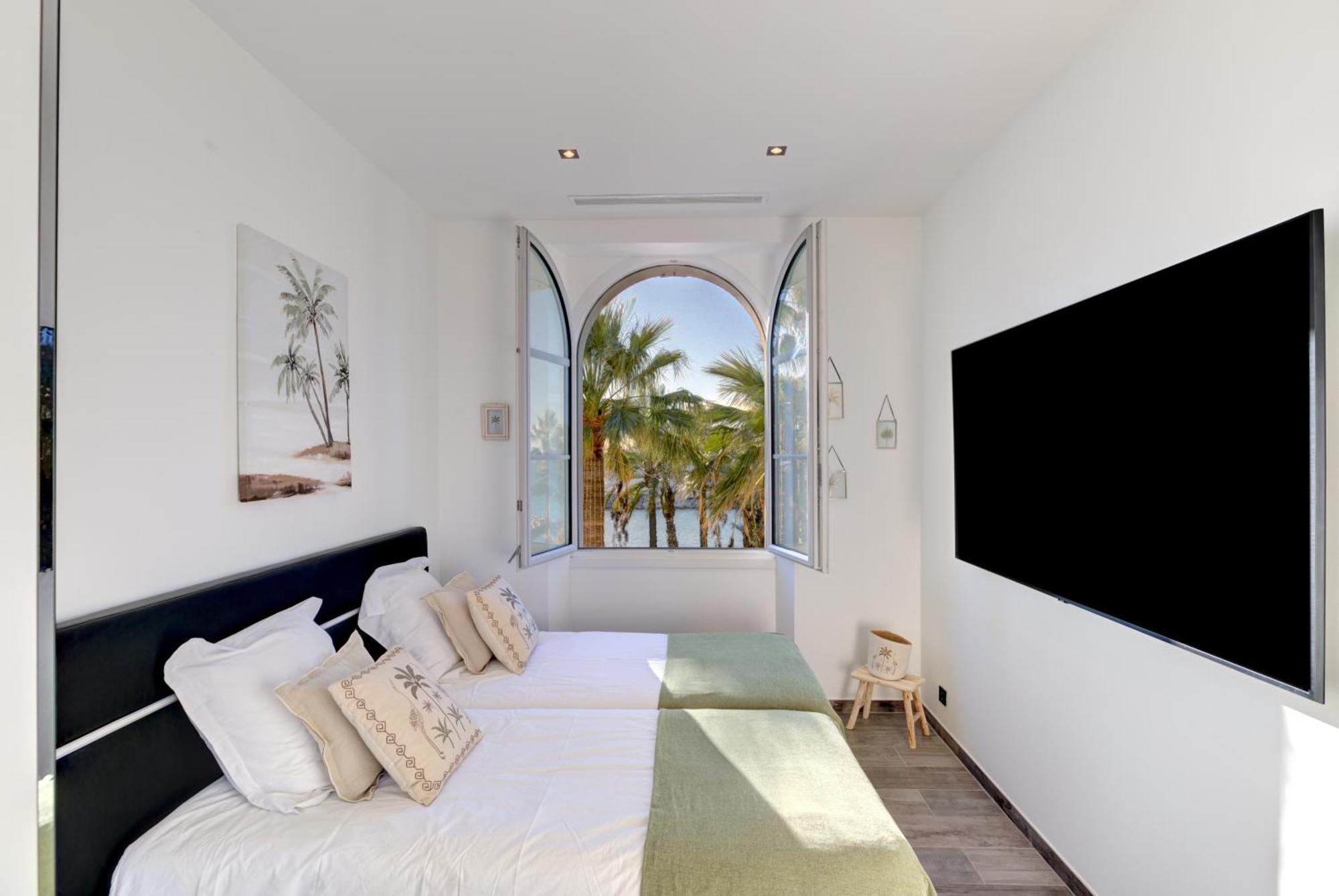 Cocoon In Sea View. Cannes